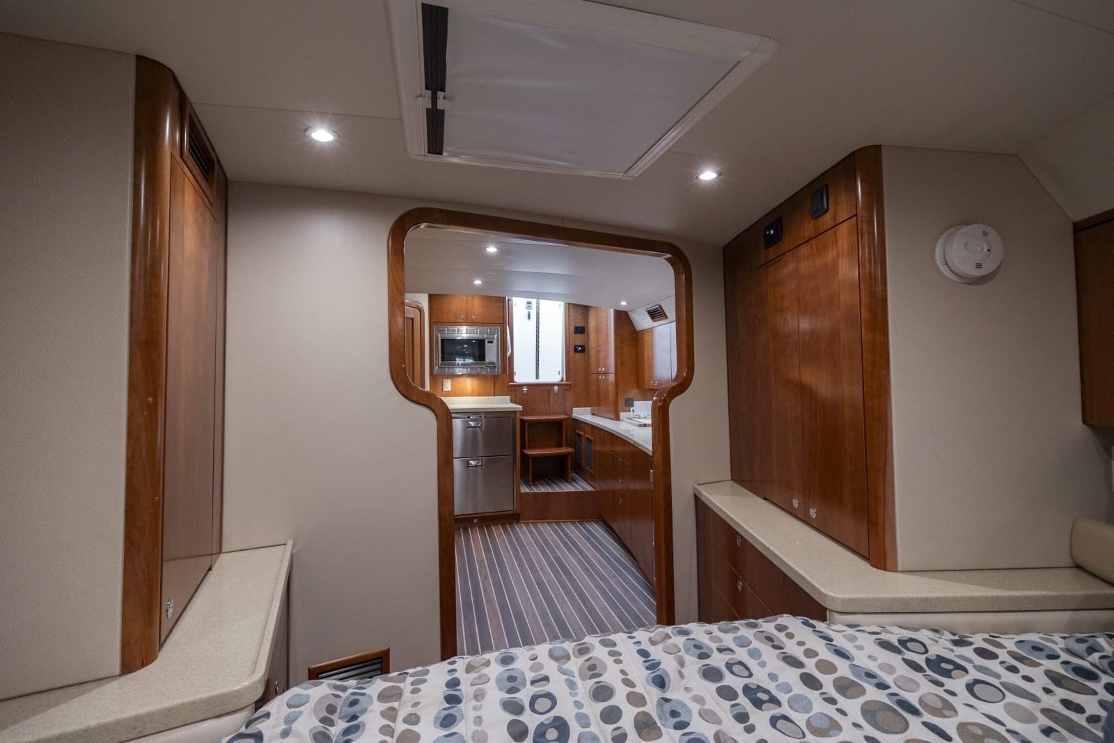 2019 Albemarle 410 Express Fisherman