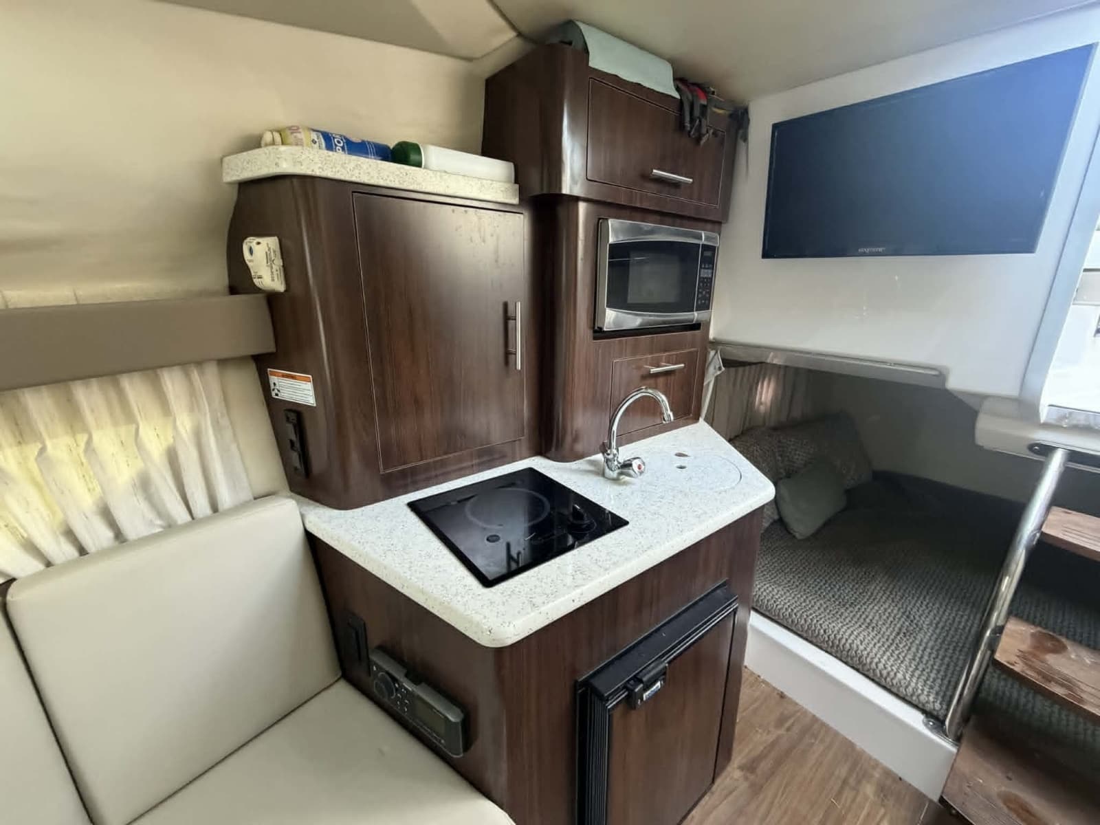 2016 Regal 28 Express