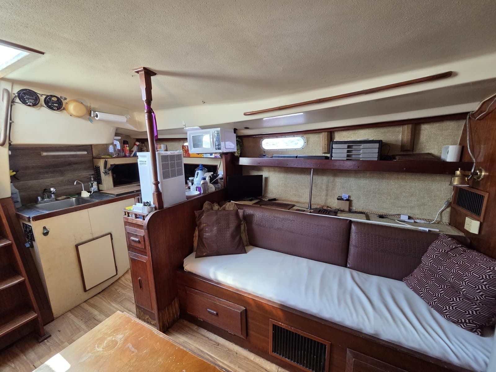 1976 Morgan Out Island 33