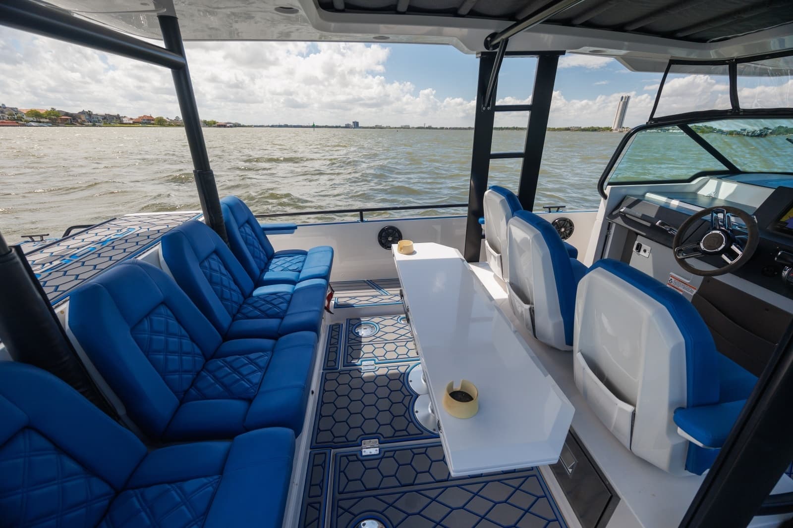 2019 Axopar 37 Sun Top