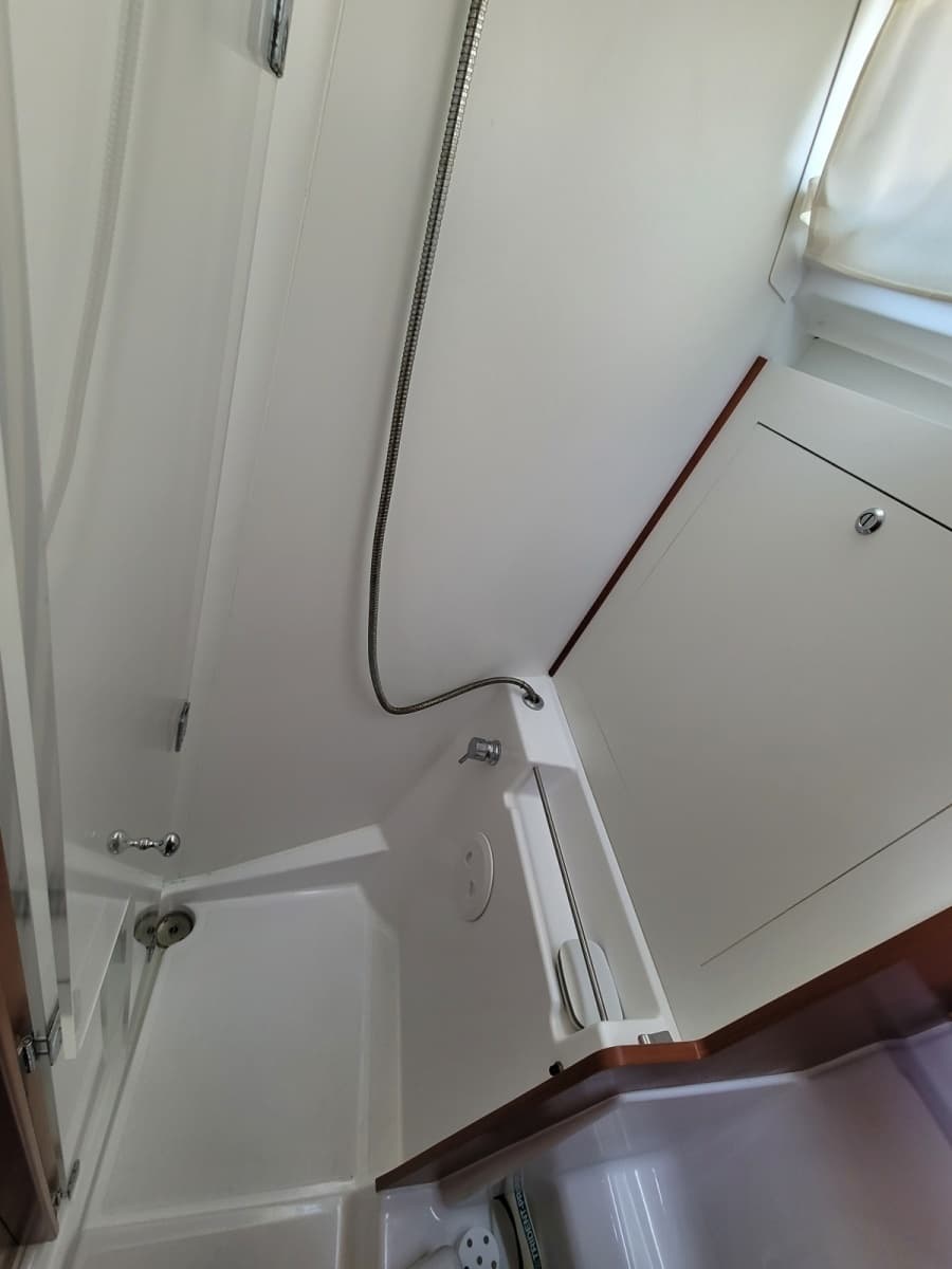 2015 Beneteau Oceanis 45