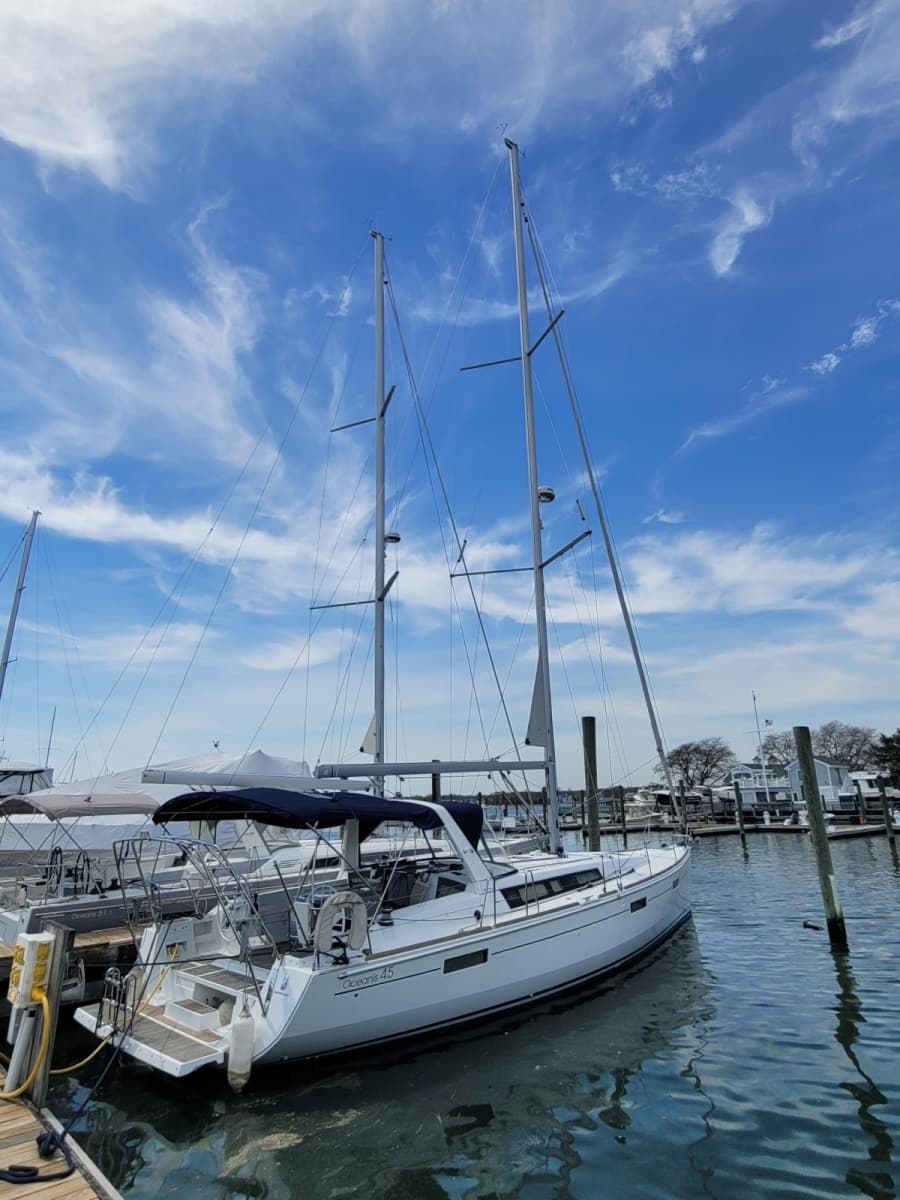 2015 Beneteau Oceanis 45