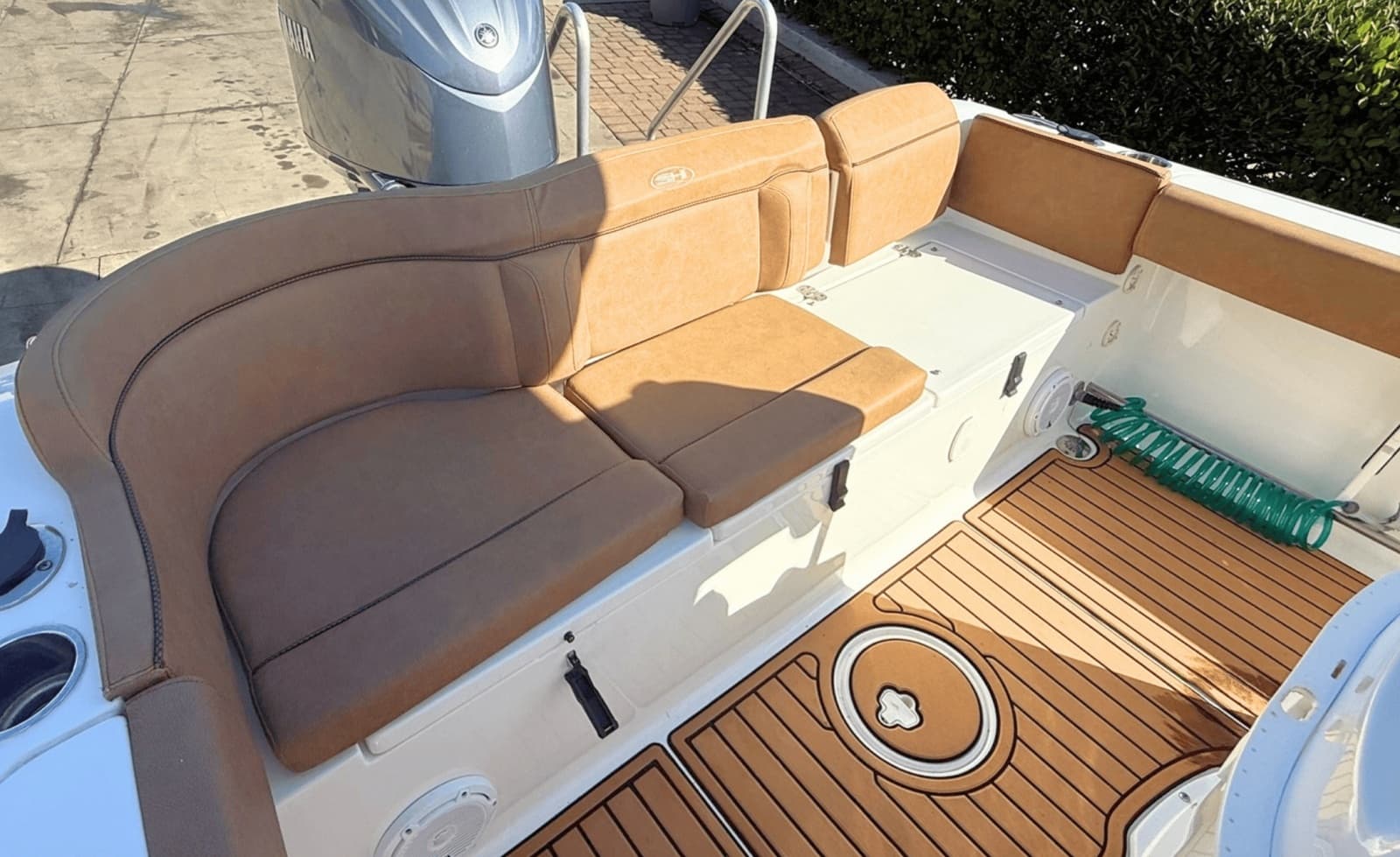 2021 Sea Hunt Ultra 229