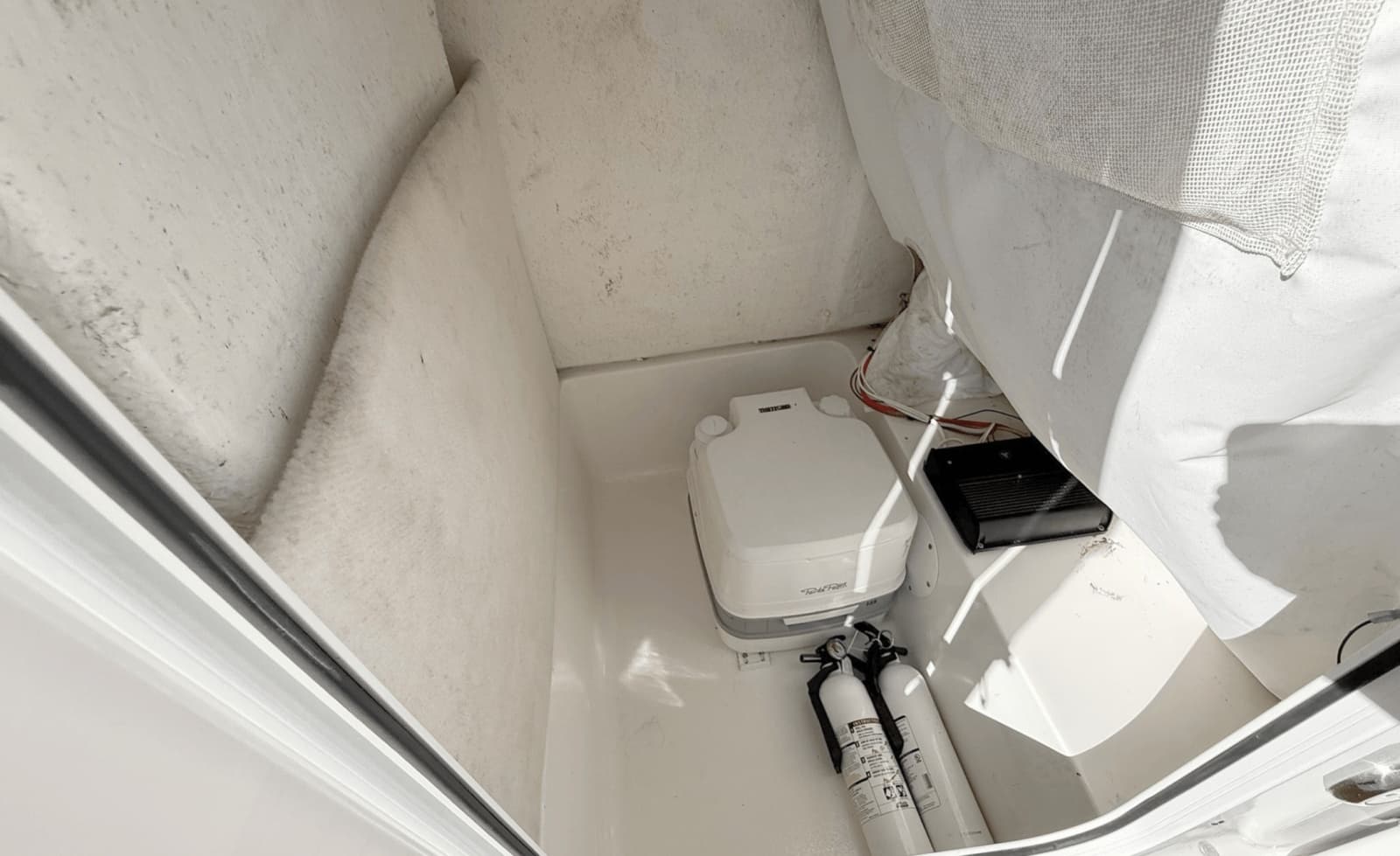 2021 Sea Hunt Ultra 229