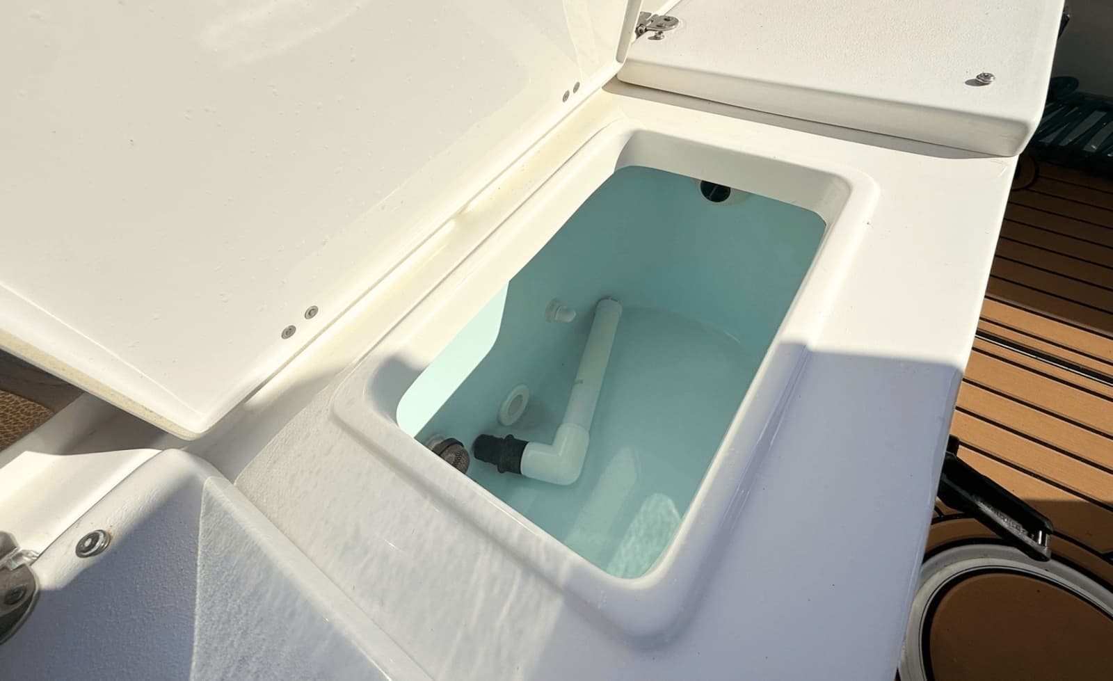 2021 Sea Hunt Ultra 229