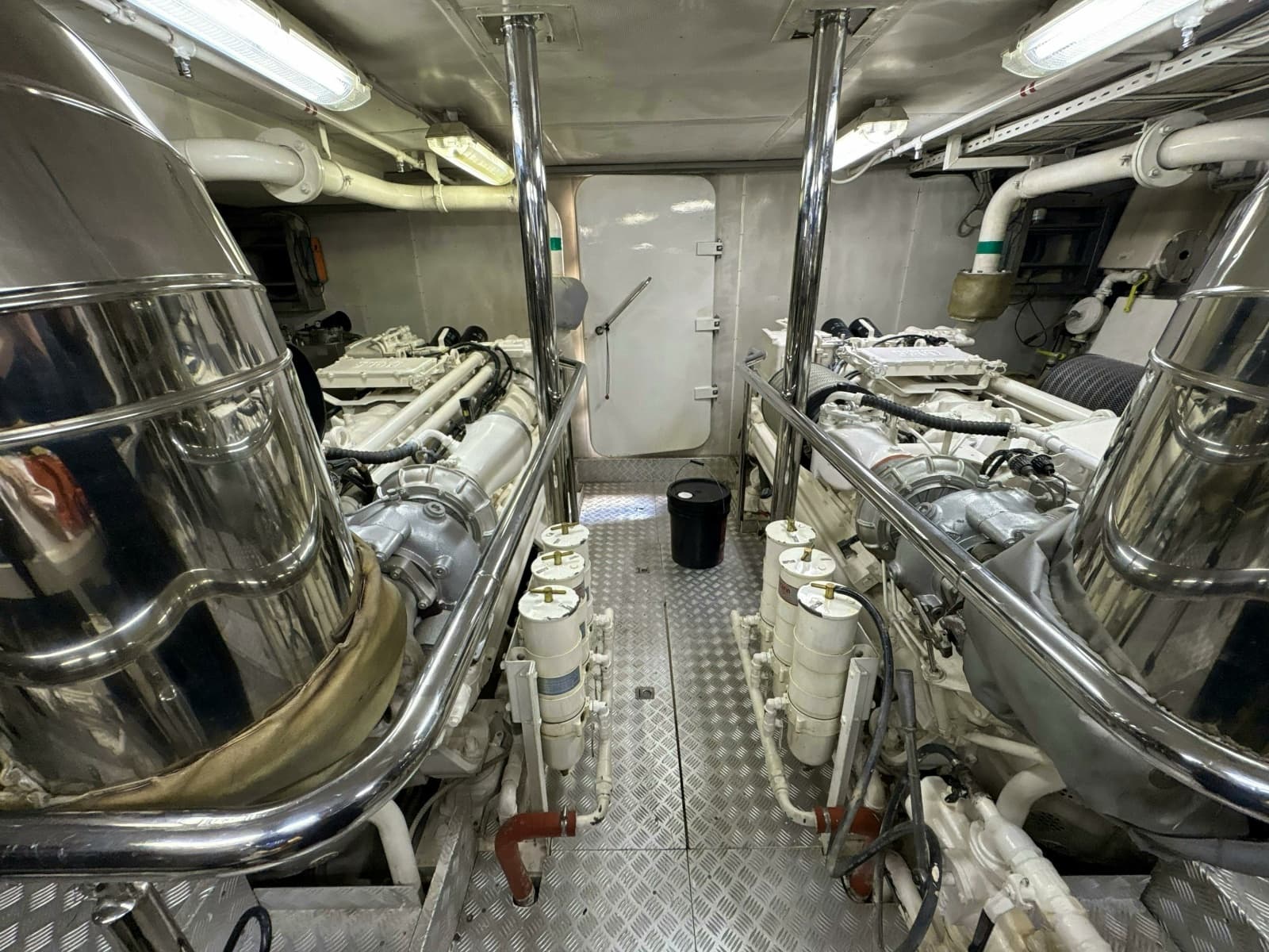 2005 Falcon Falcon 102 Flybridge