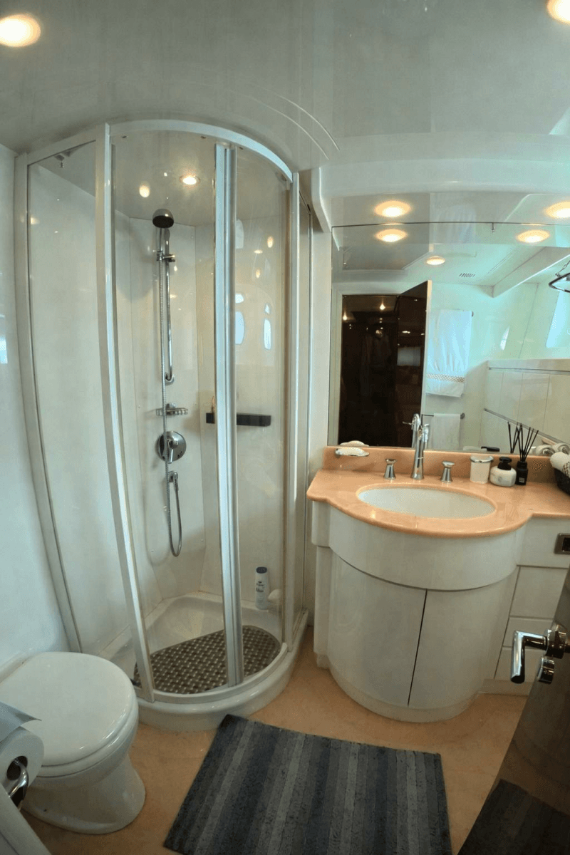 2005 Falcon Falcon 102 Flybridge