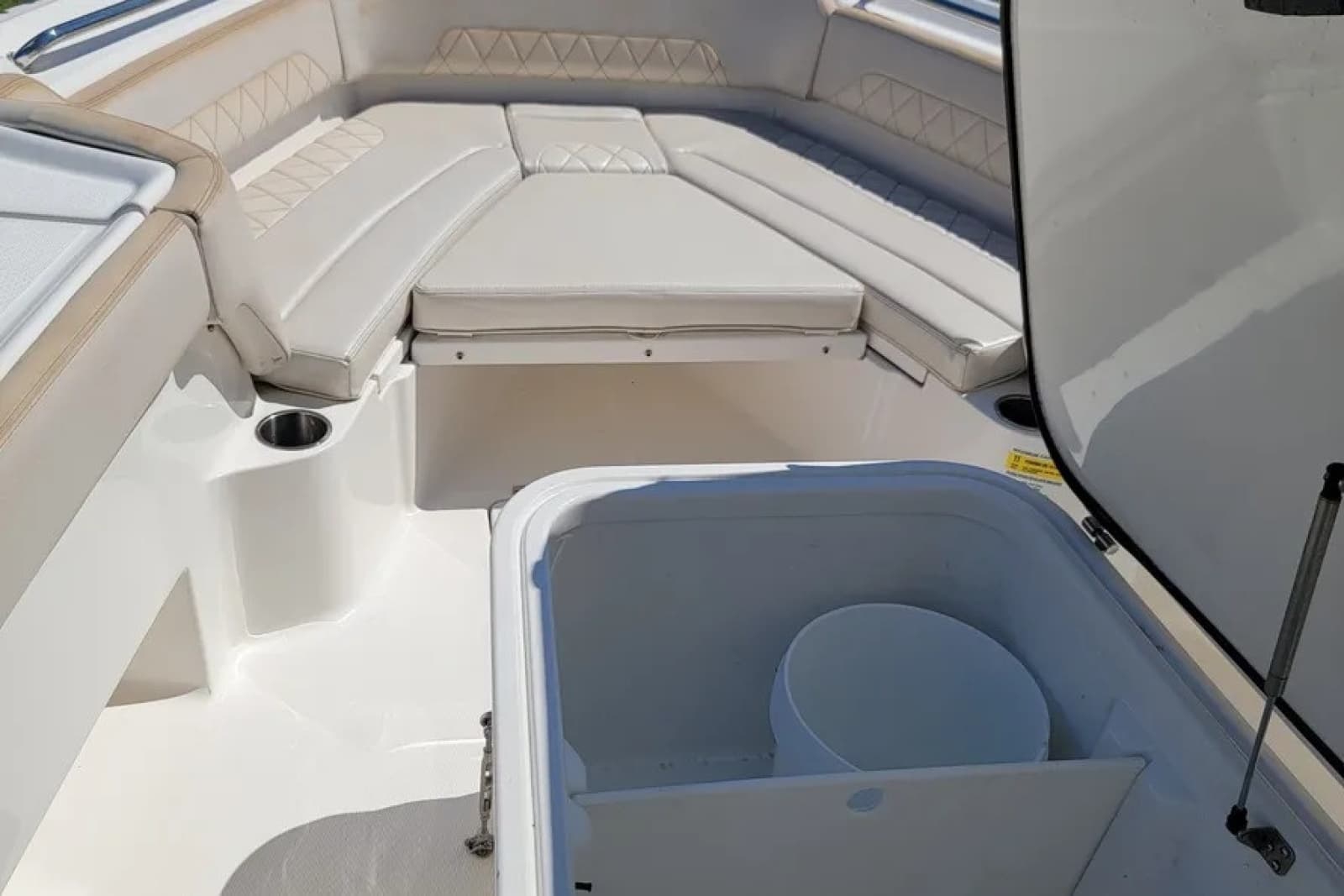 2021 Blue Wave 2800 Makaira