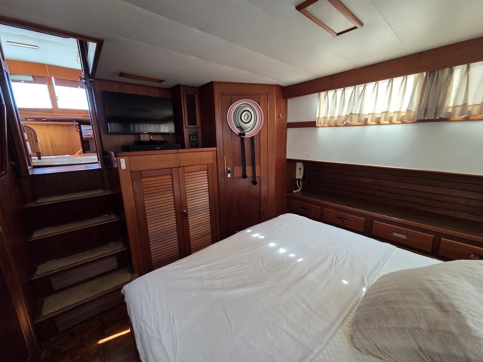 1989 Grand Banks Classic 46