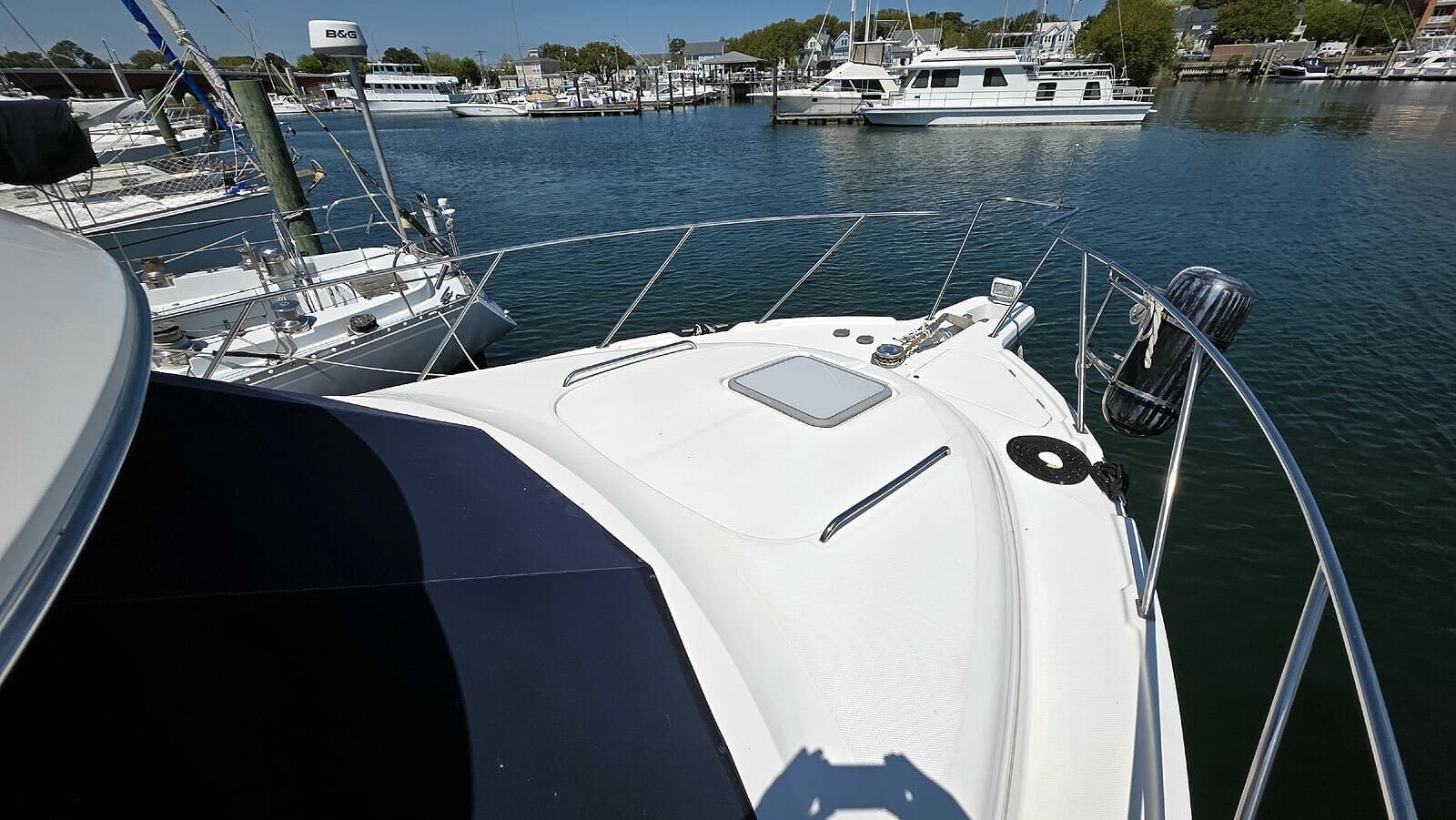 Fore Deck Port Forward