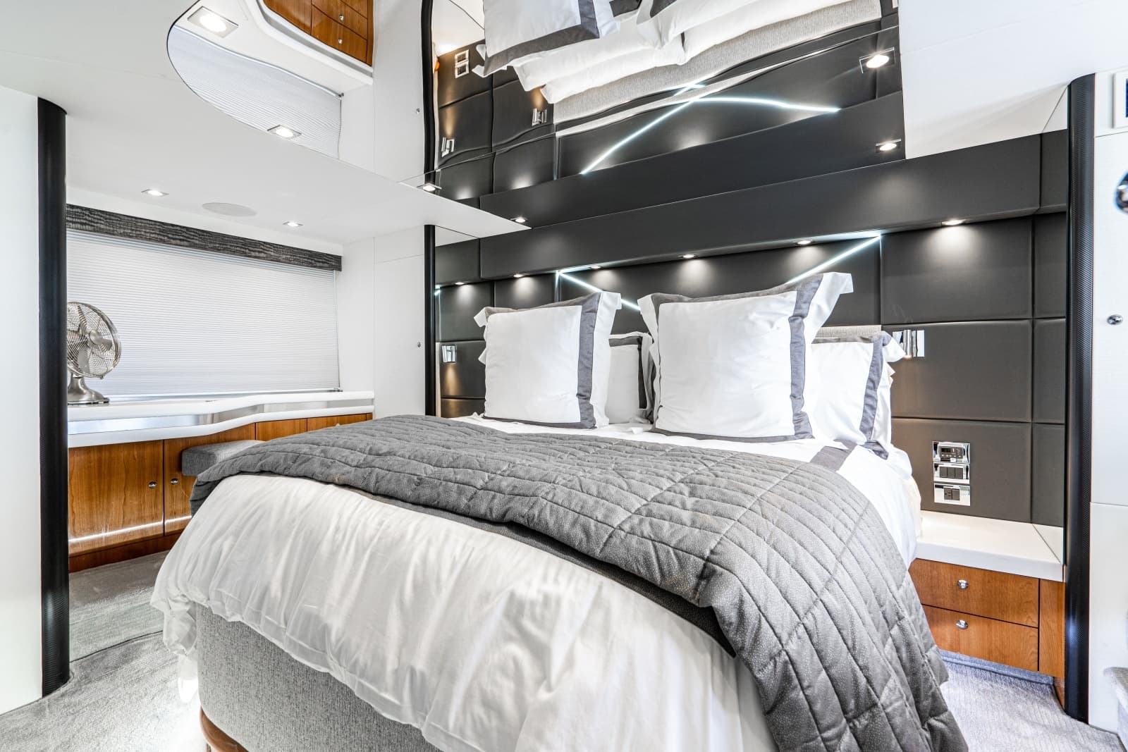 2005 Sunseeker 68 Predator