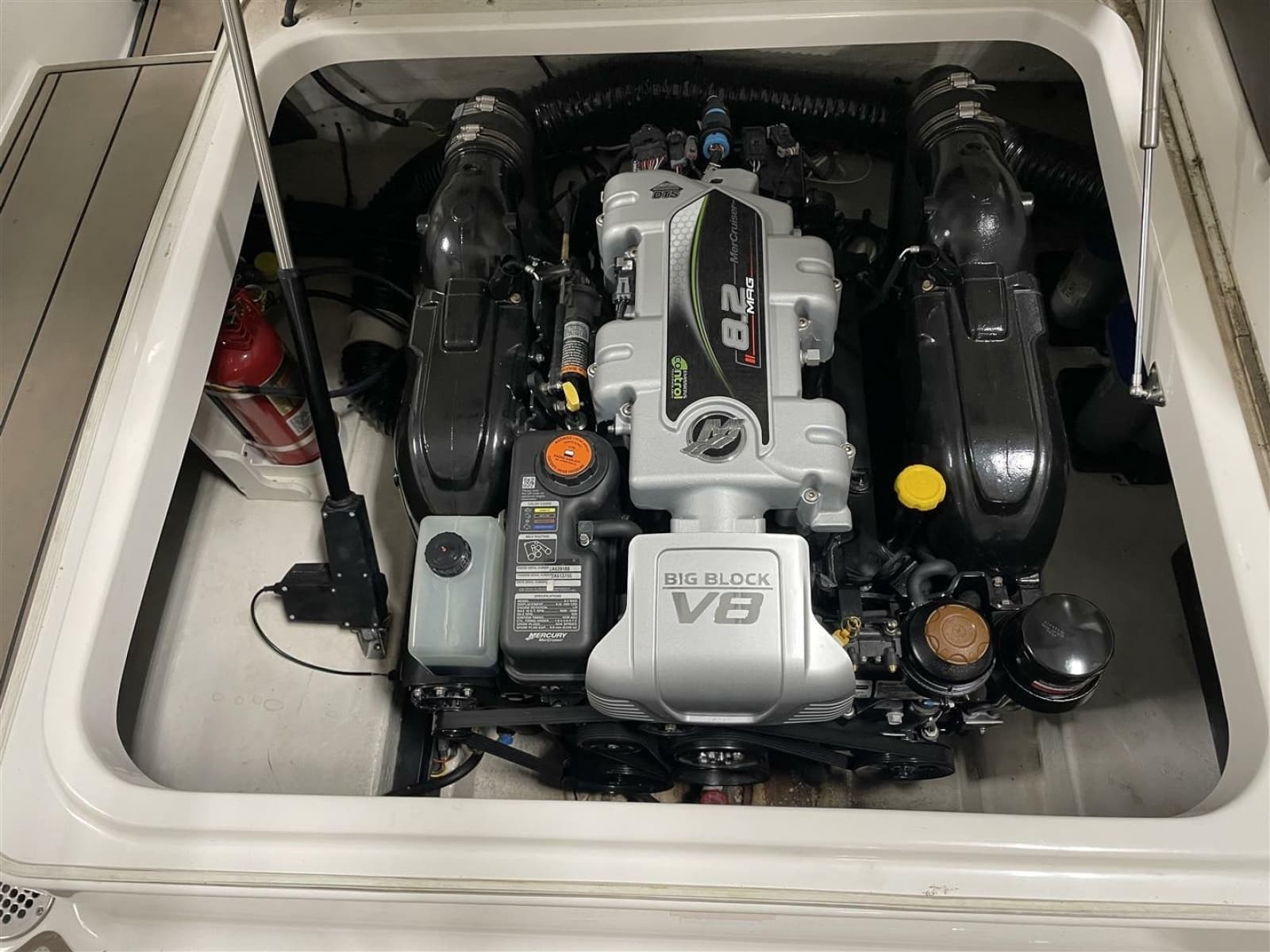 2019 Chaparral 297 SSX