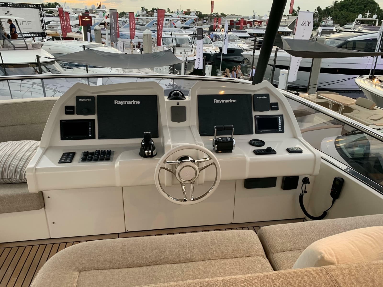 2018 Monte Carlo Yachts MCY 65