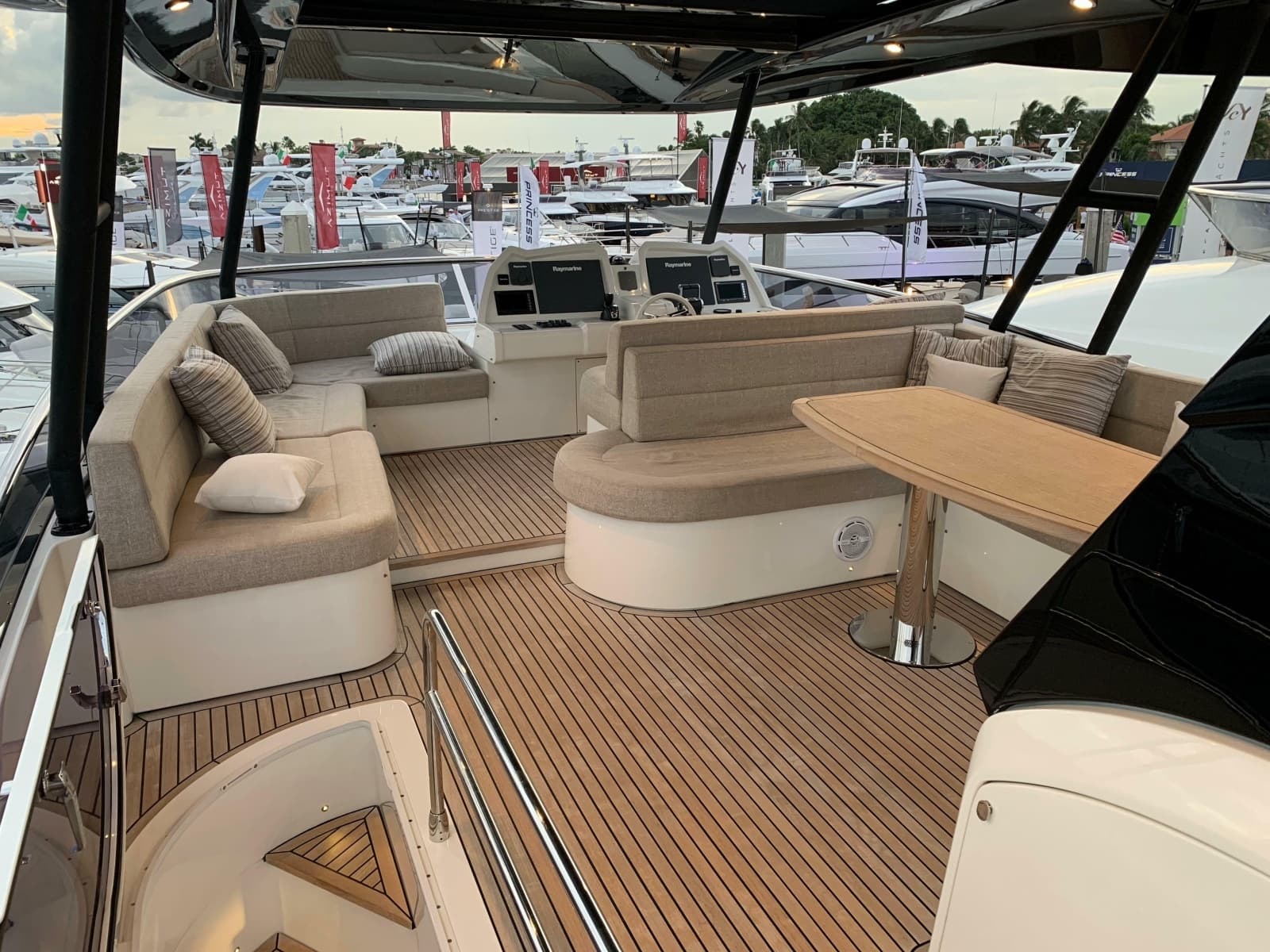 2018 Monte Carlo Yachts MCY 65