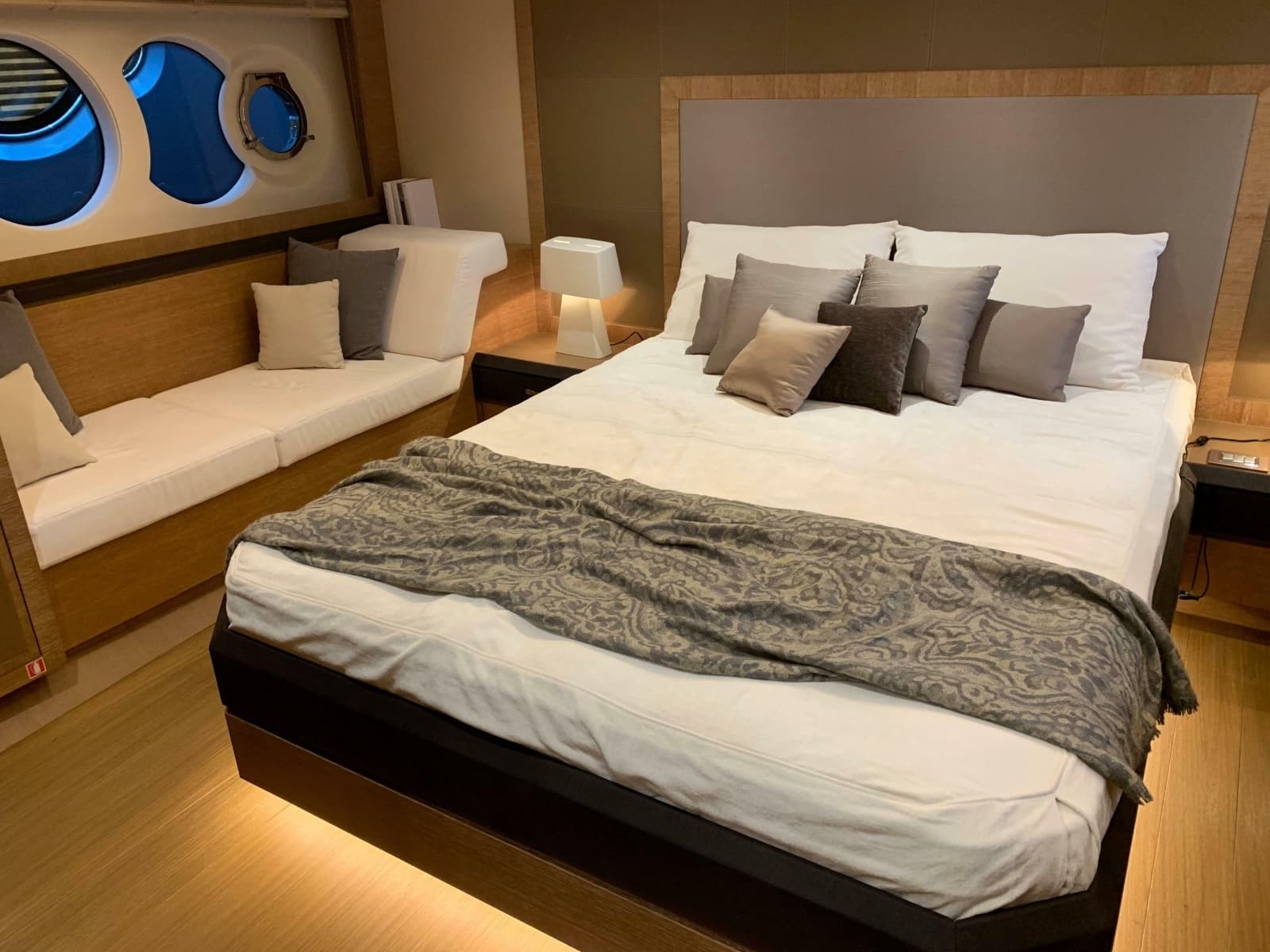 2018 Monte Carlo Yachts MCY 65