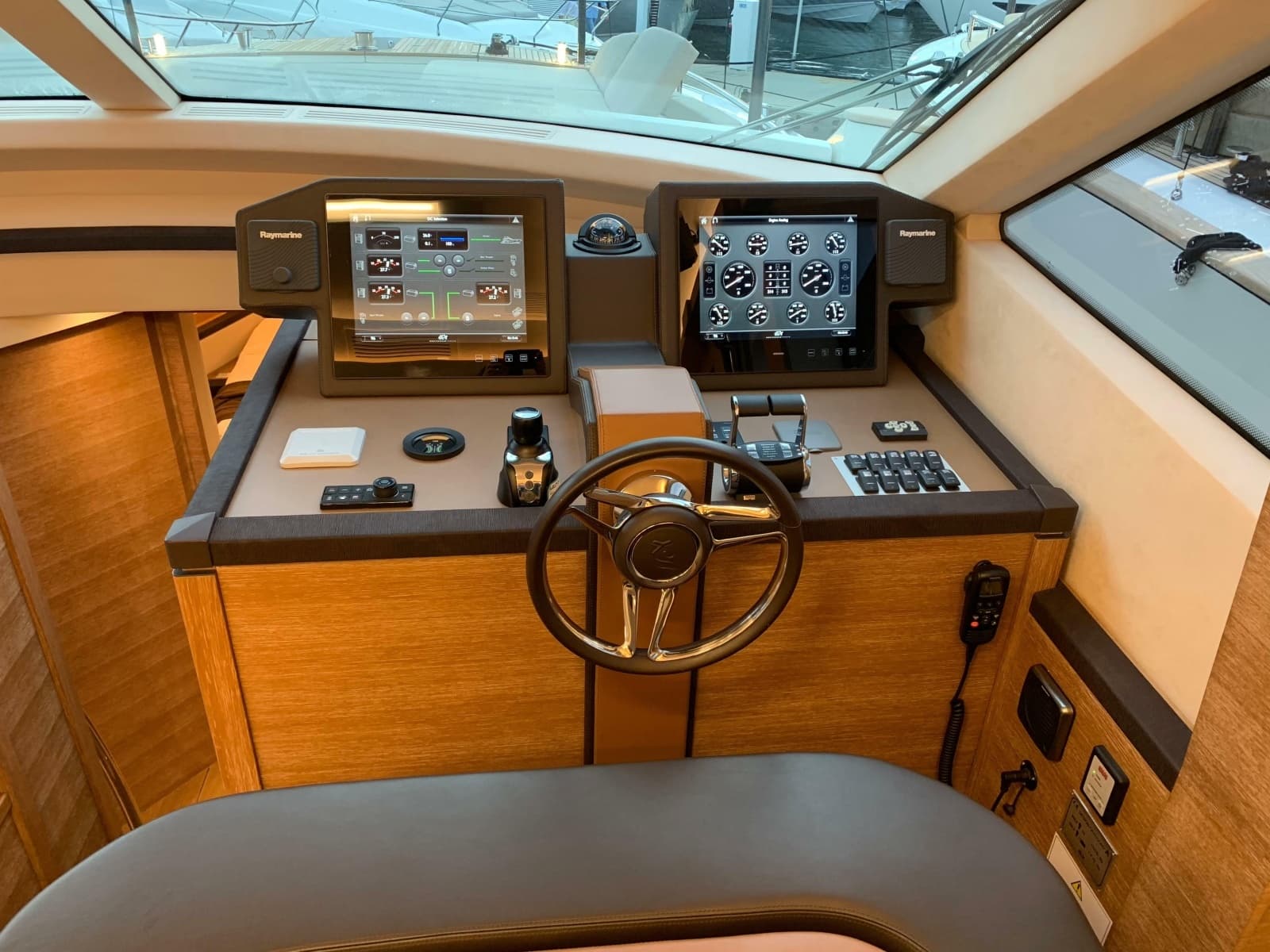 2018 Monte Carlo Yachts MCY 65