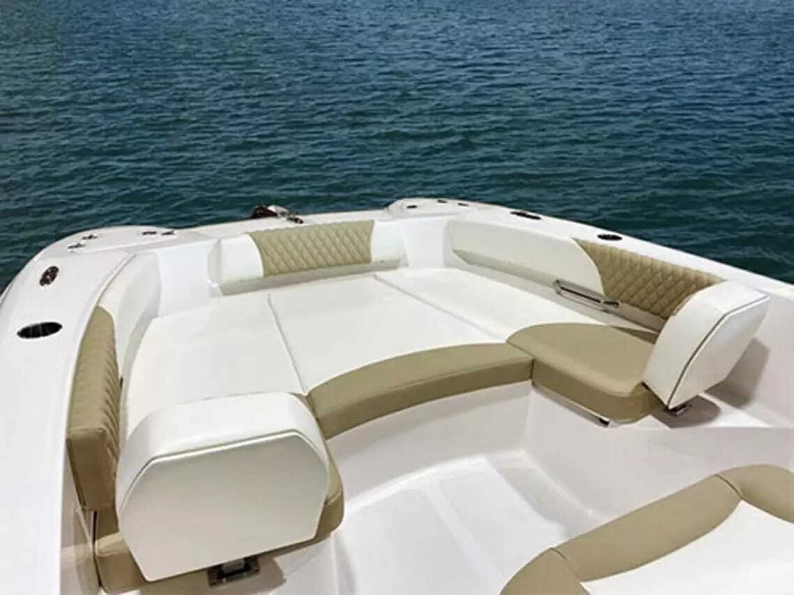 2026 Twin Vee 240 GFX DC