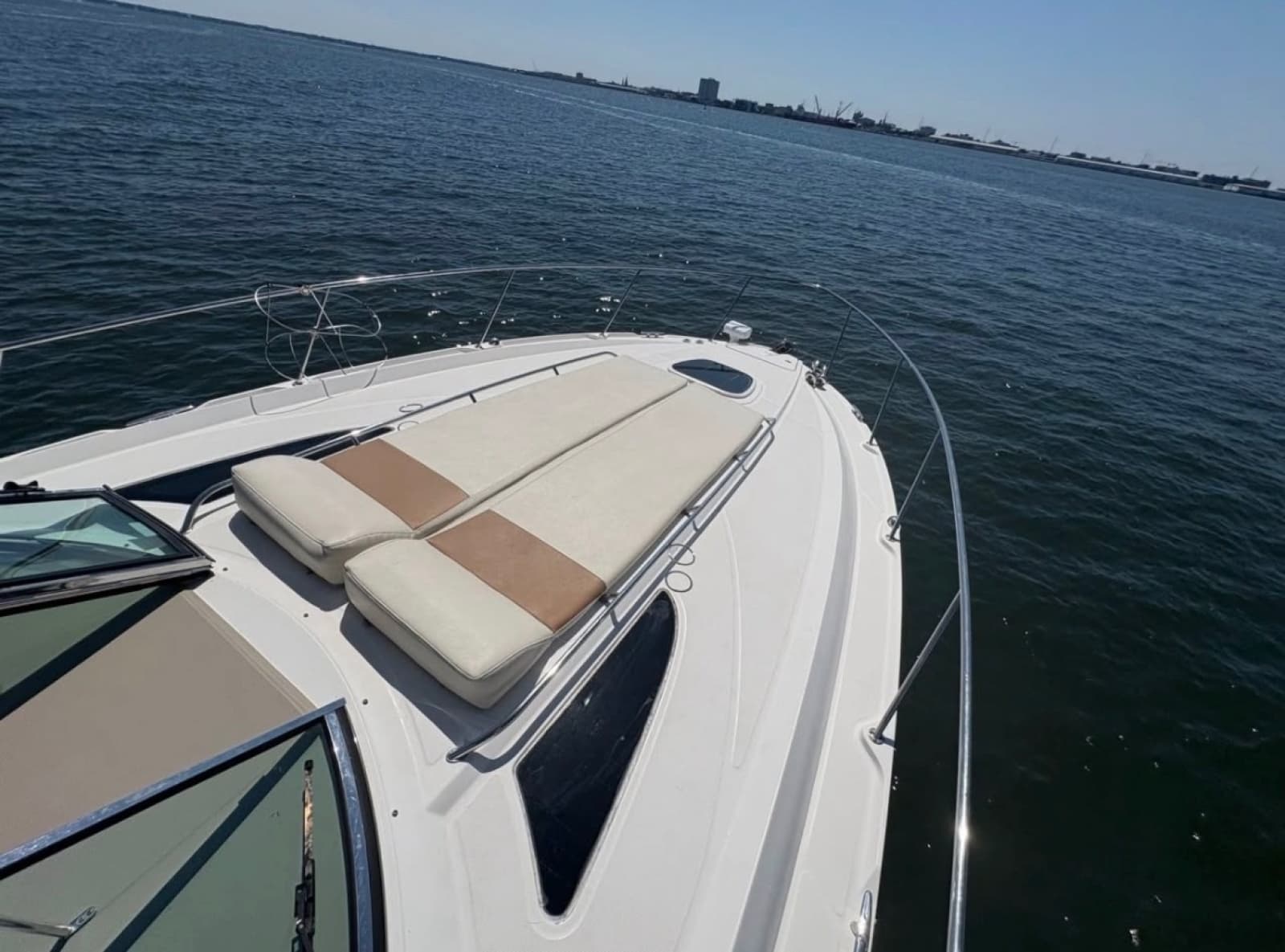2009 Sea Ray Sundancer 350