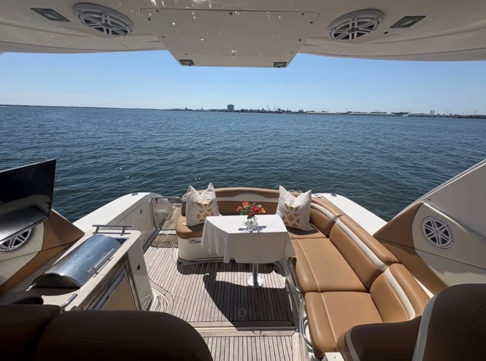 2009 Sea Ray Sundancer 350