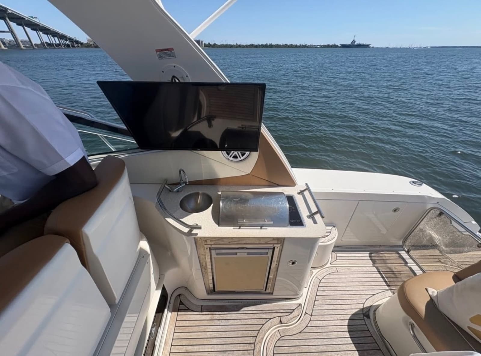 2009 Sea Ray Sundancer 350