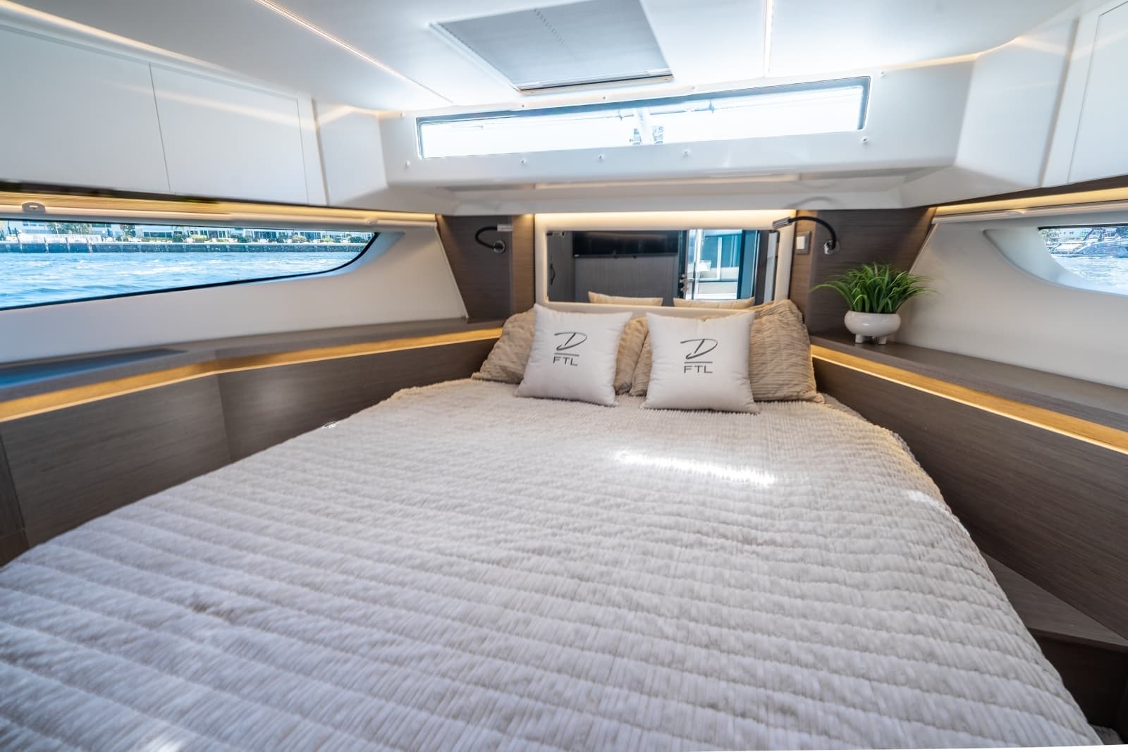 2024 Jeanneau NC 1295 Fly