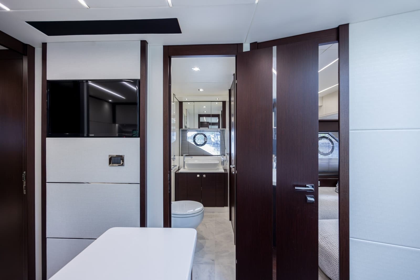 2020 Sunseeker PREDATOR 74 XPS