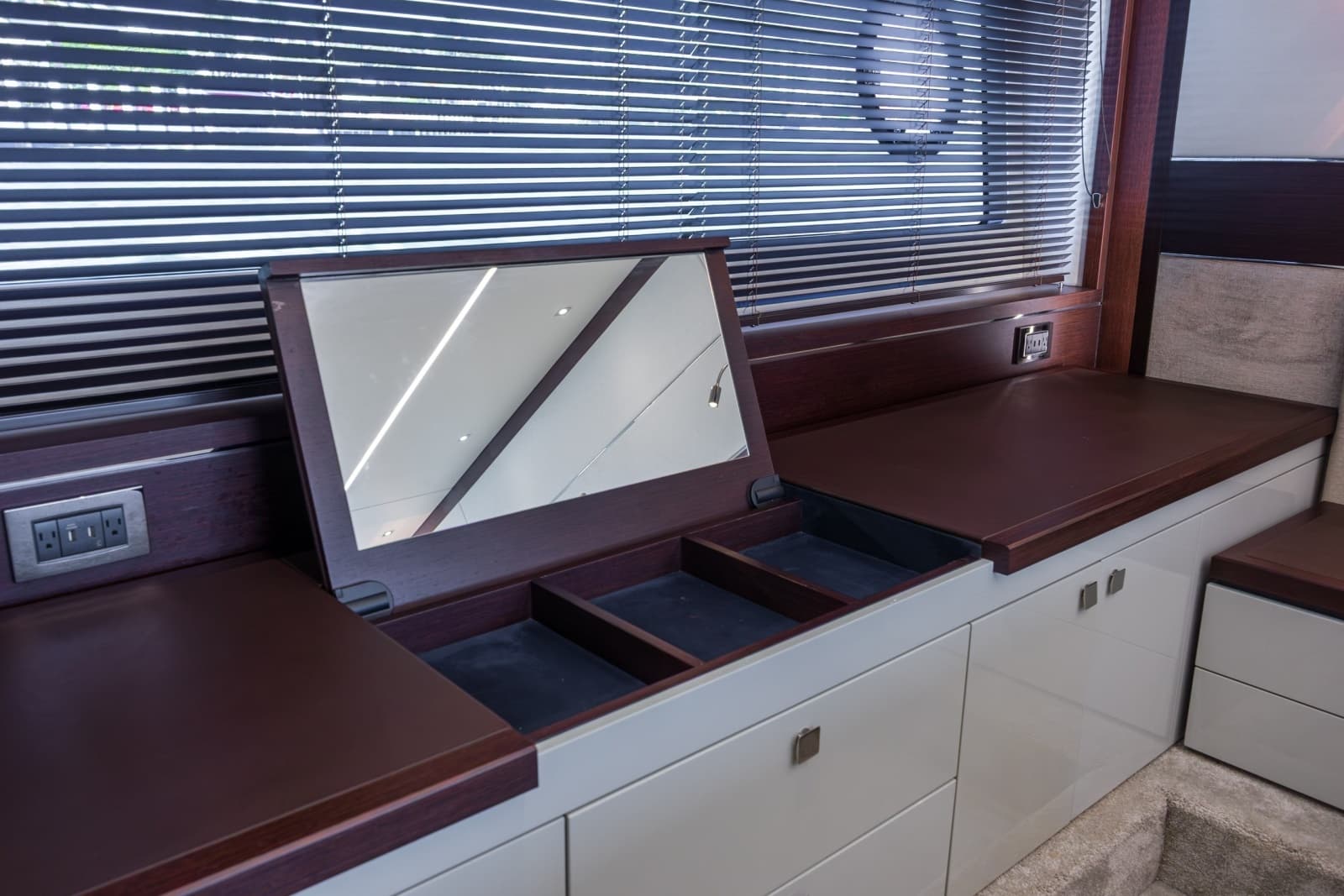 2020 Sunseeker PREDATOR 74 XPS