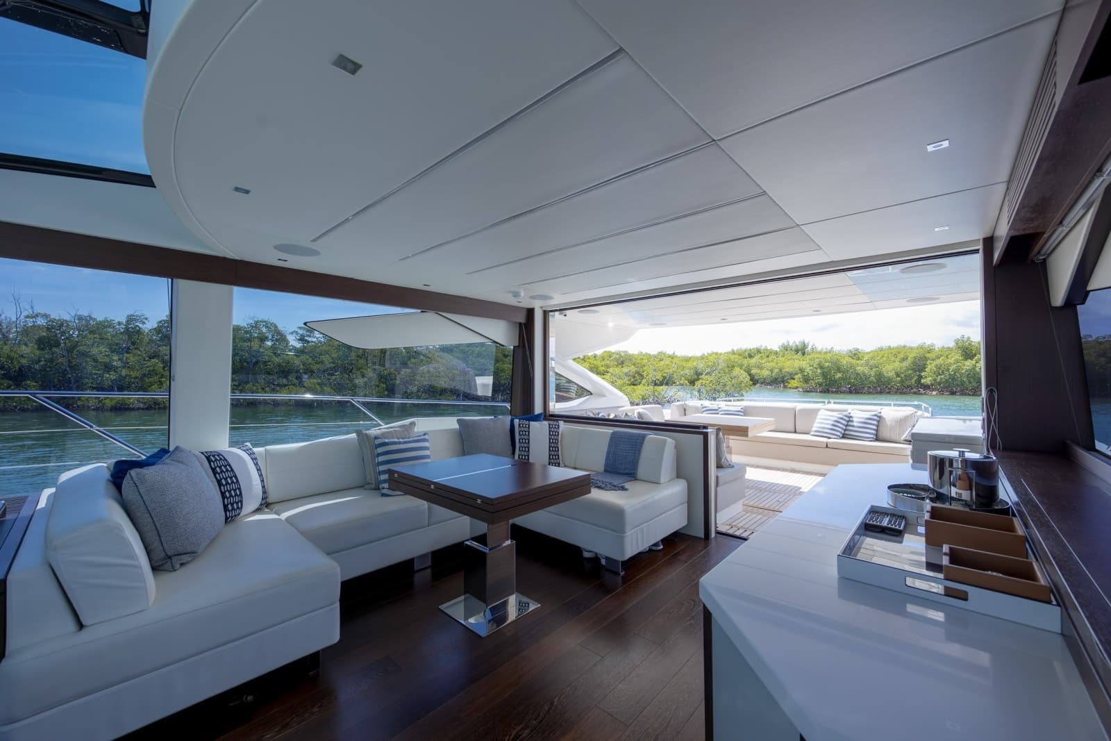 2020 Sunseeker PREDATOR 74 XPS