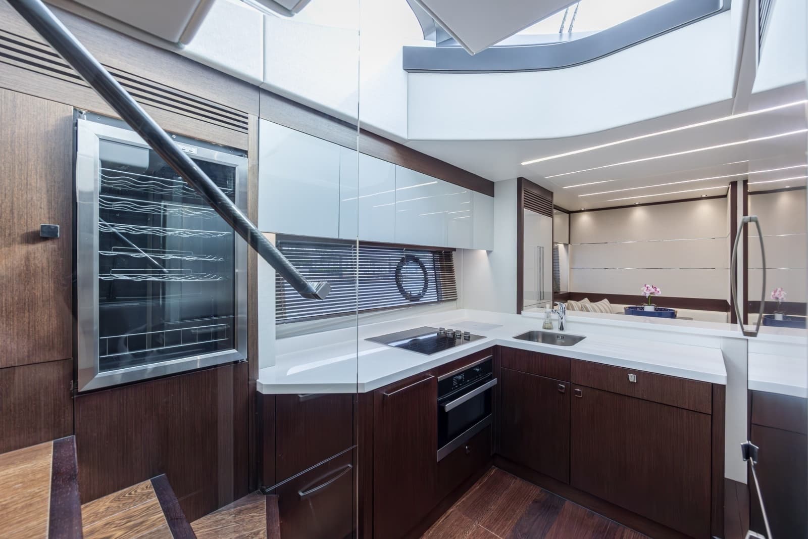 2020 Sunseeker PREDATOR 74 XPS