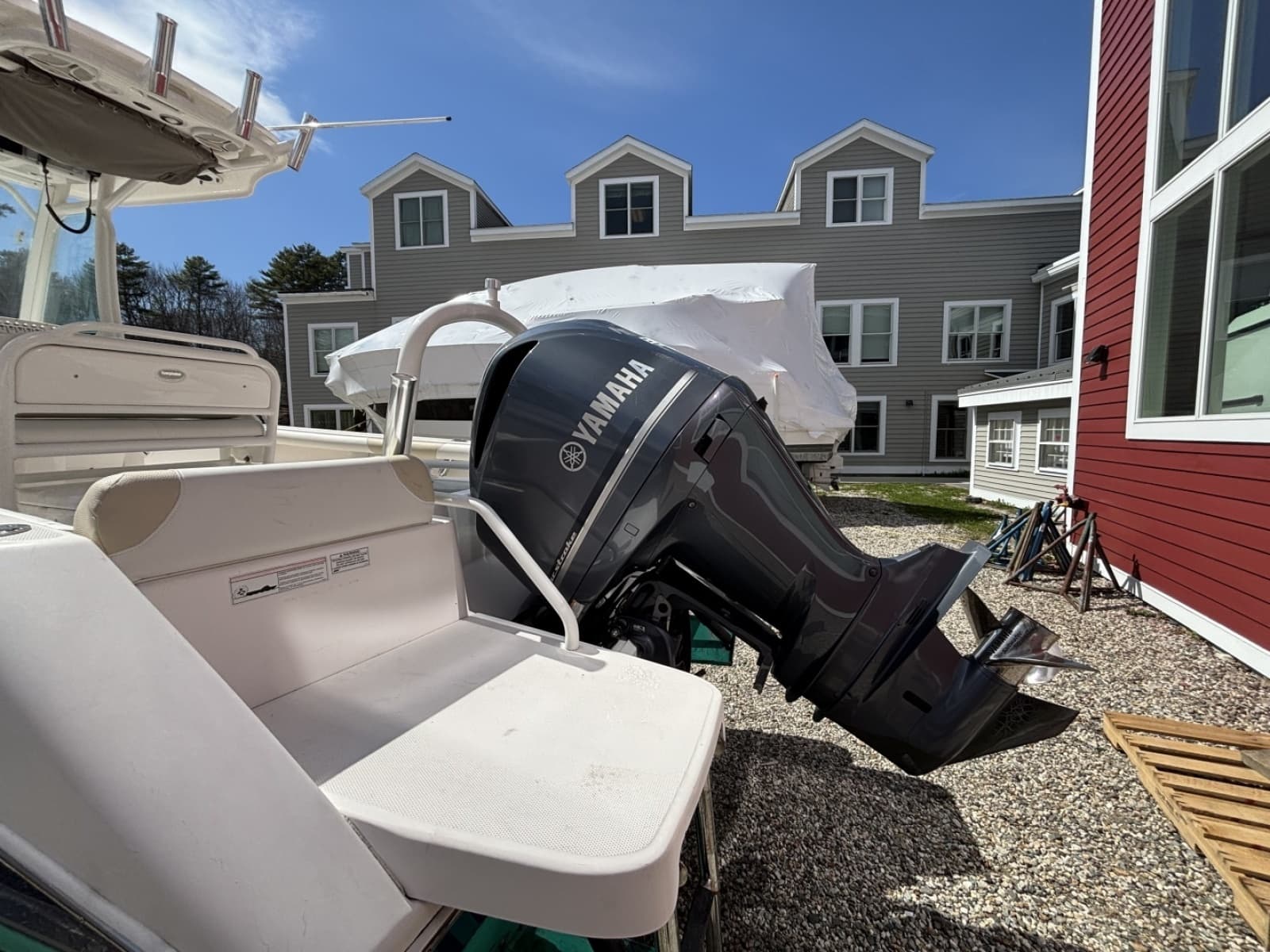 2011 Everglades Everglades 230 CC