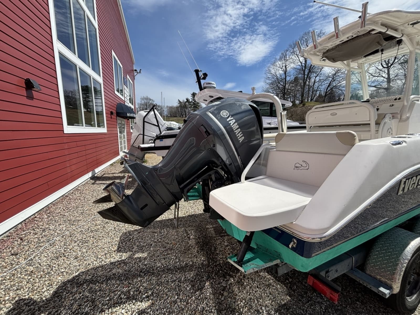 2011 Everglades Everglades 230 CC