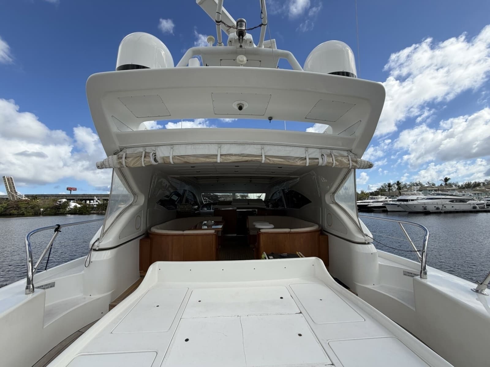 2004 Mangusta 72