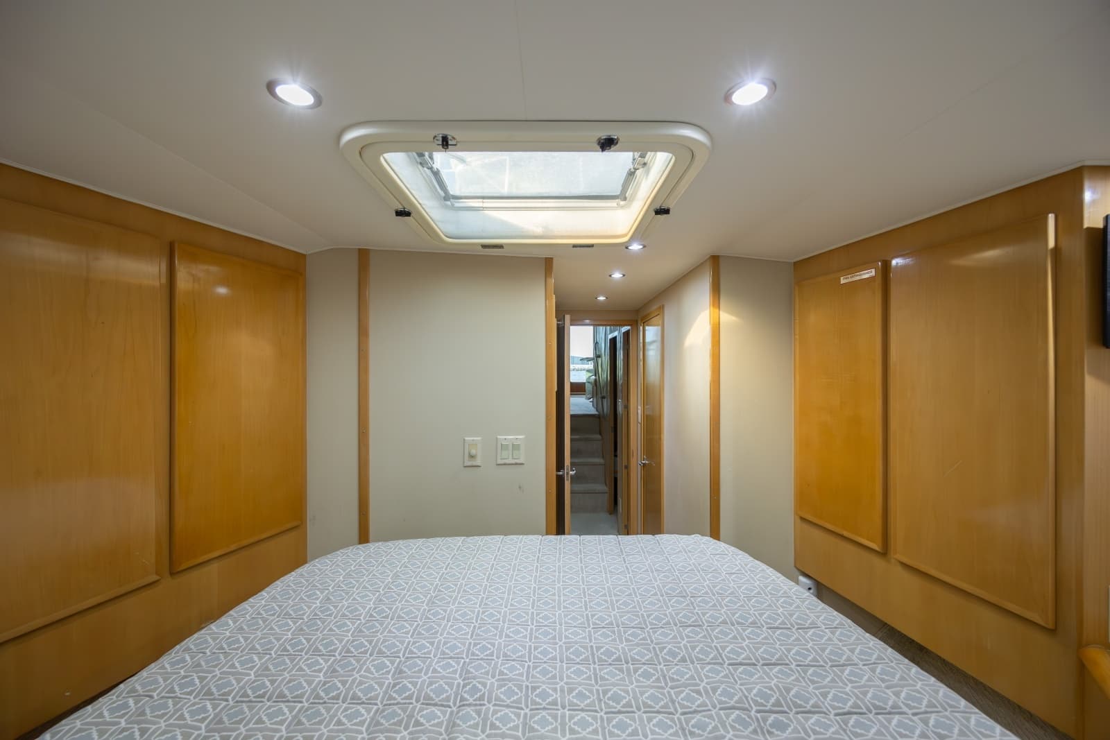 2000 Hatteras 50 Convertible