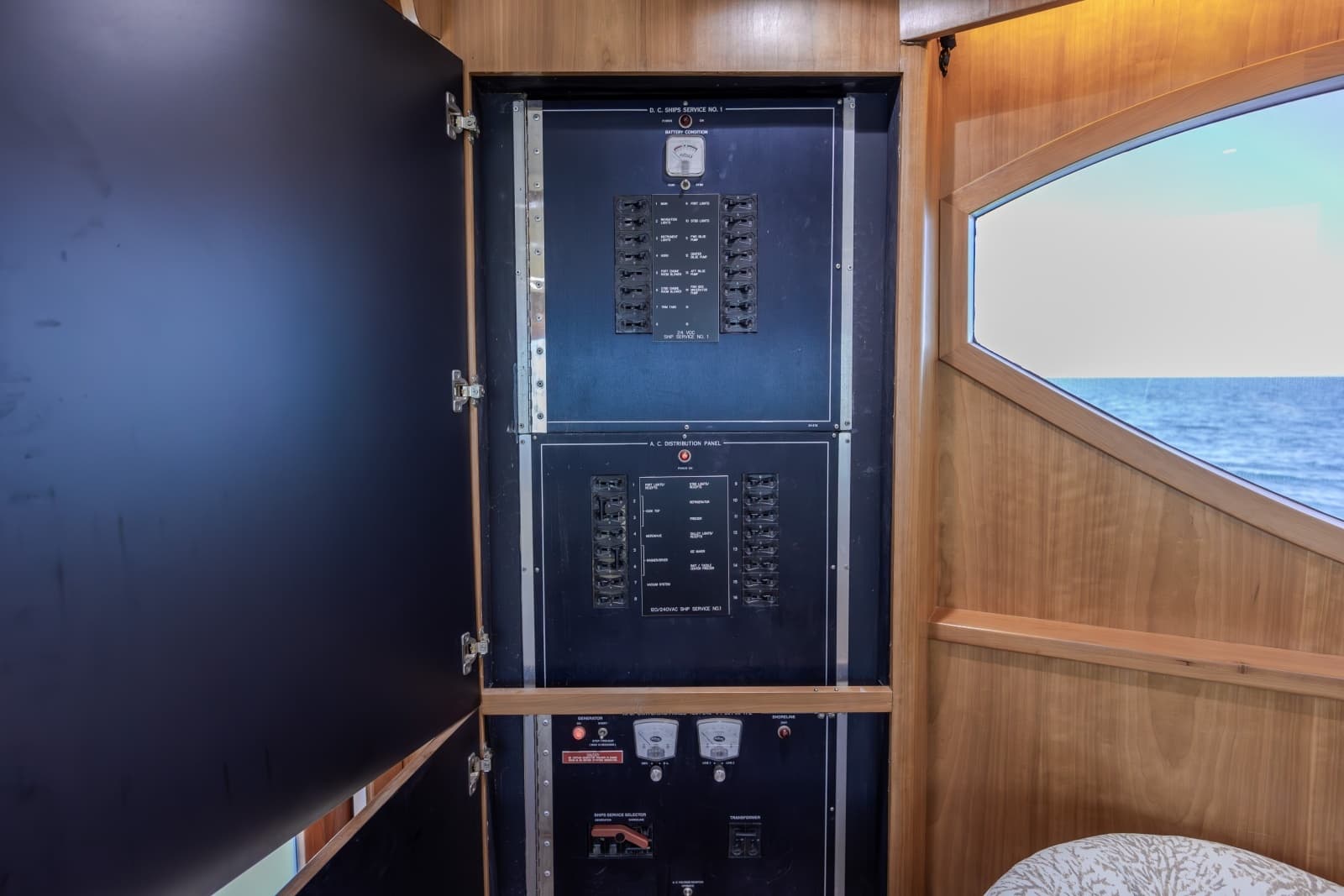 2000 Hatteras 50 Convertible