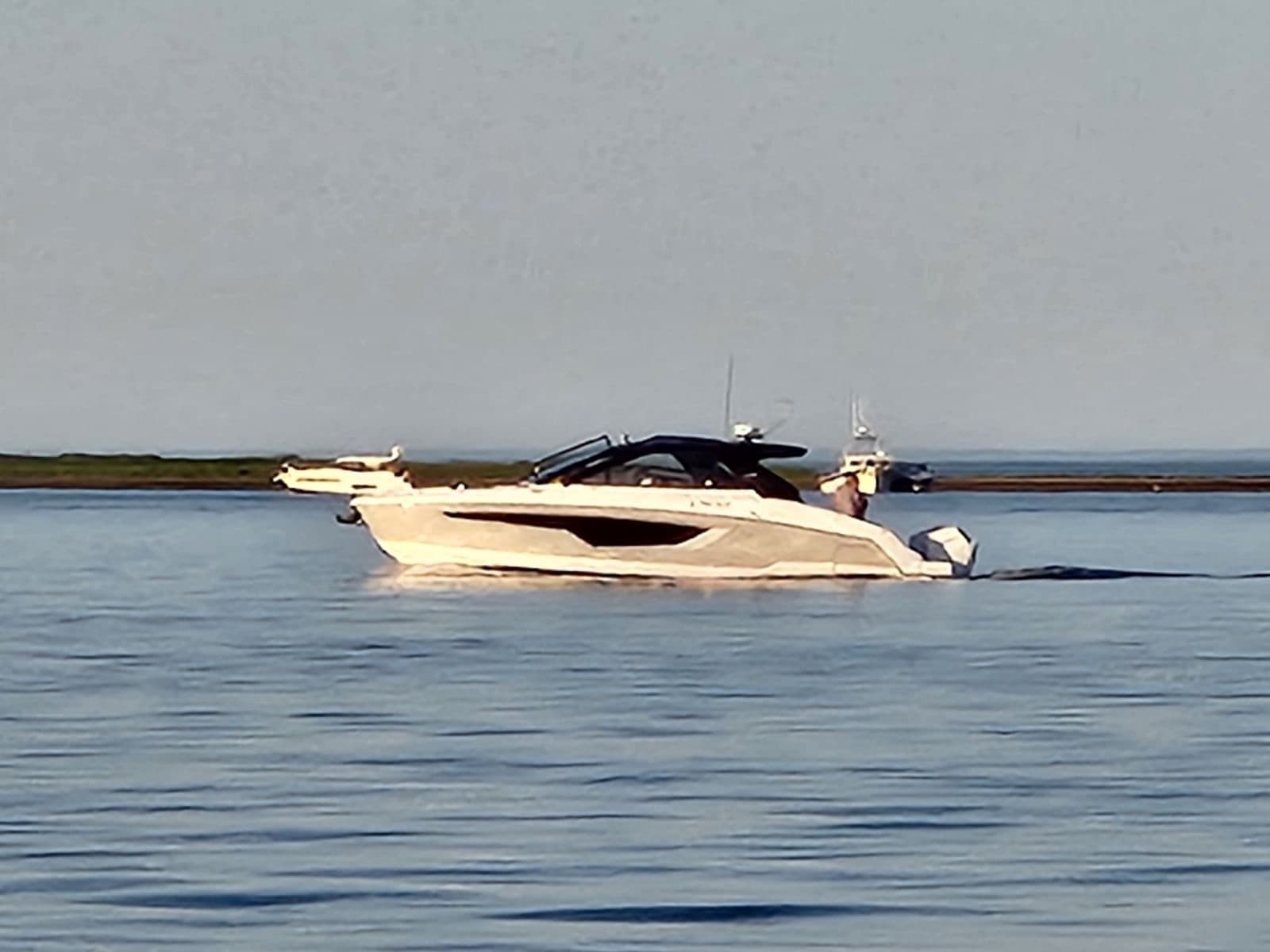 2024 Cruisers Yachts 42 GLS OB