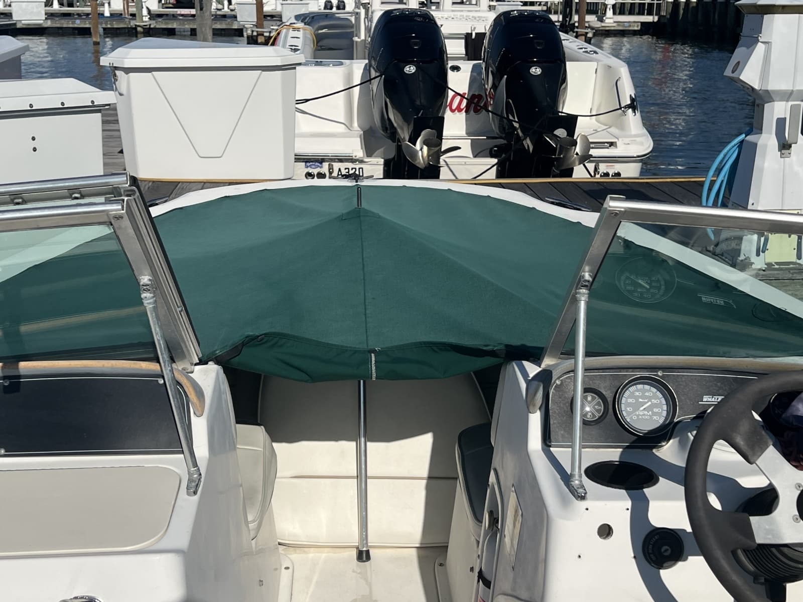 2000 Boston Whaler 18 Ventura Bowrider