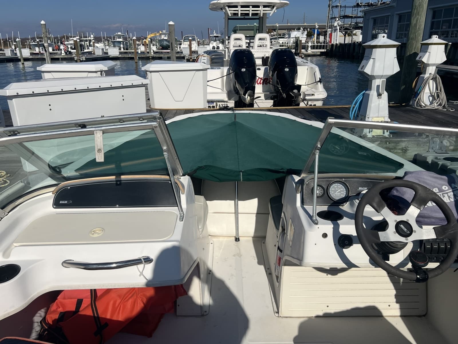 2000 Boston Whaler 18 Ventura Bowrider