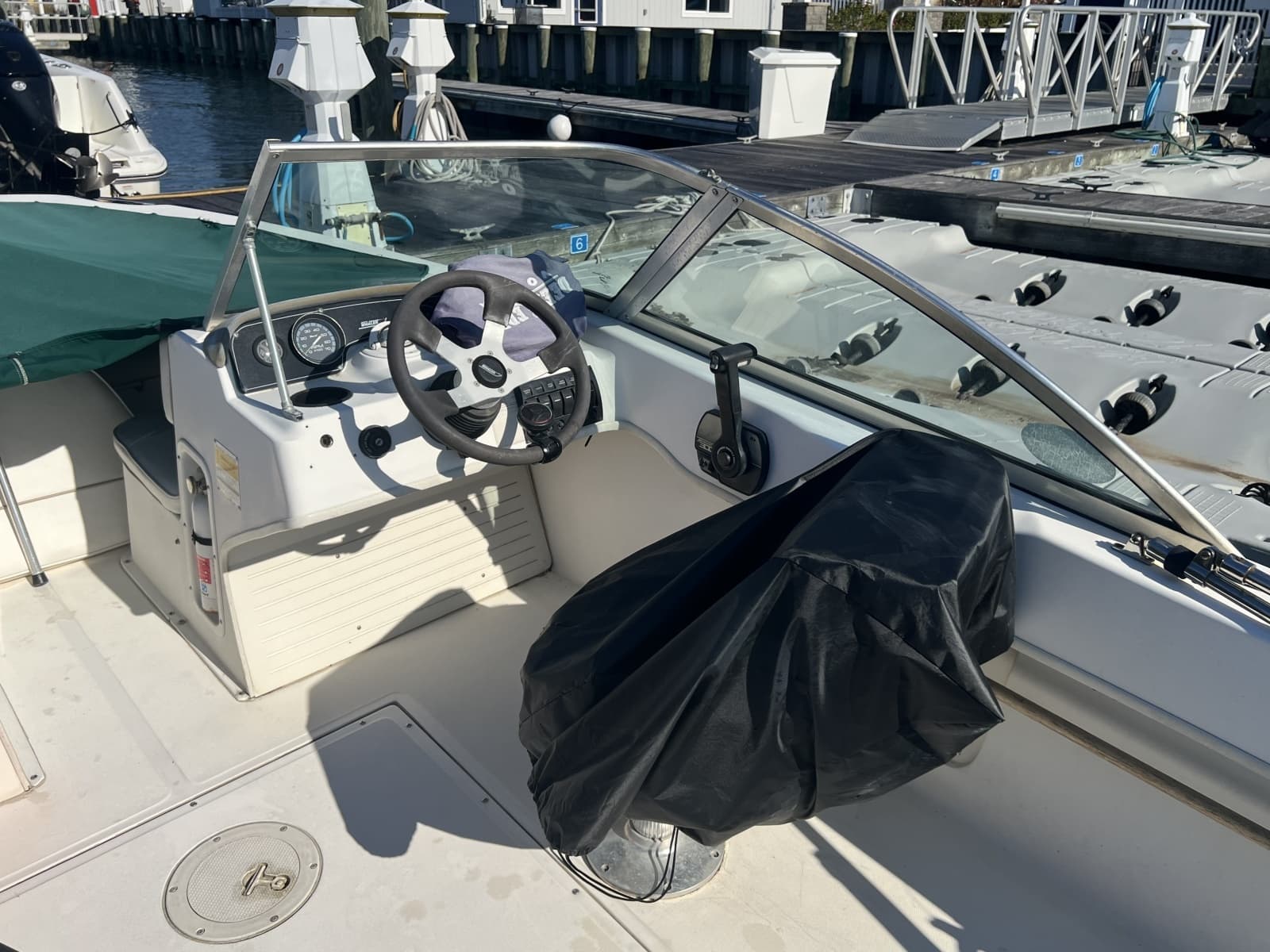 2000 Boston Whaler 18 Ventura Bowrider