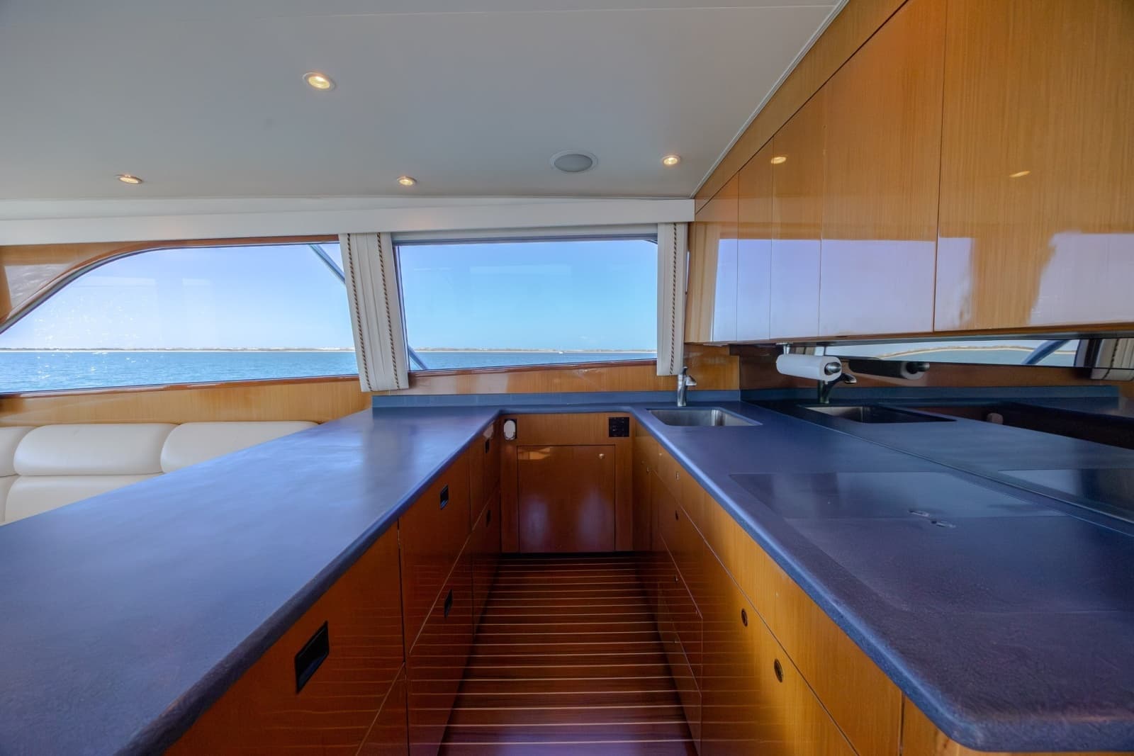 2000 Viking 55 Convertible