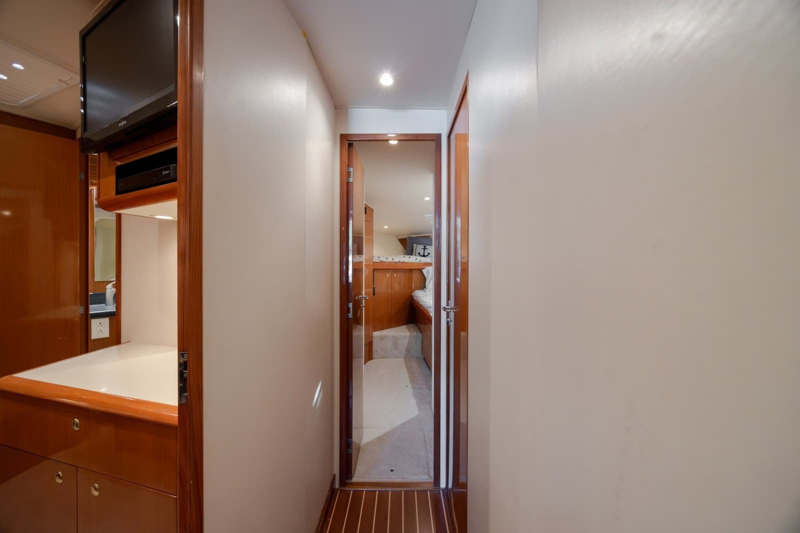 2000 Viking 55 Convertible