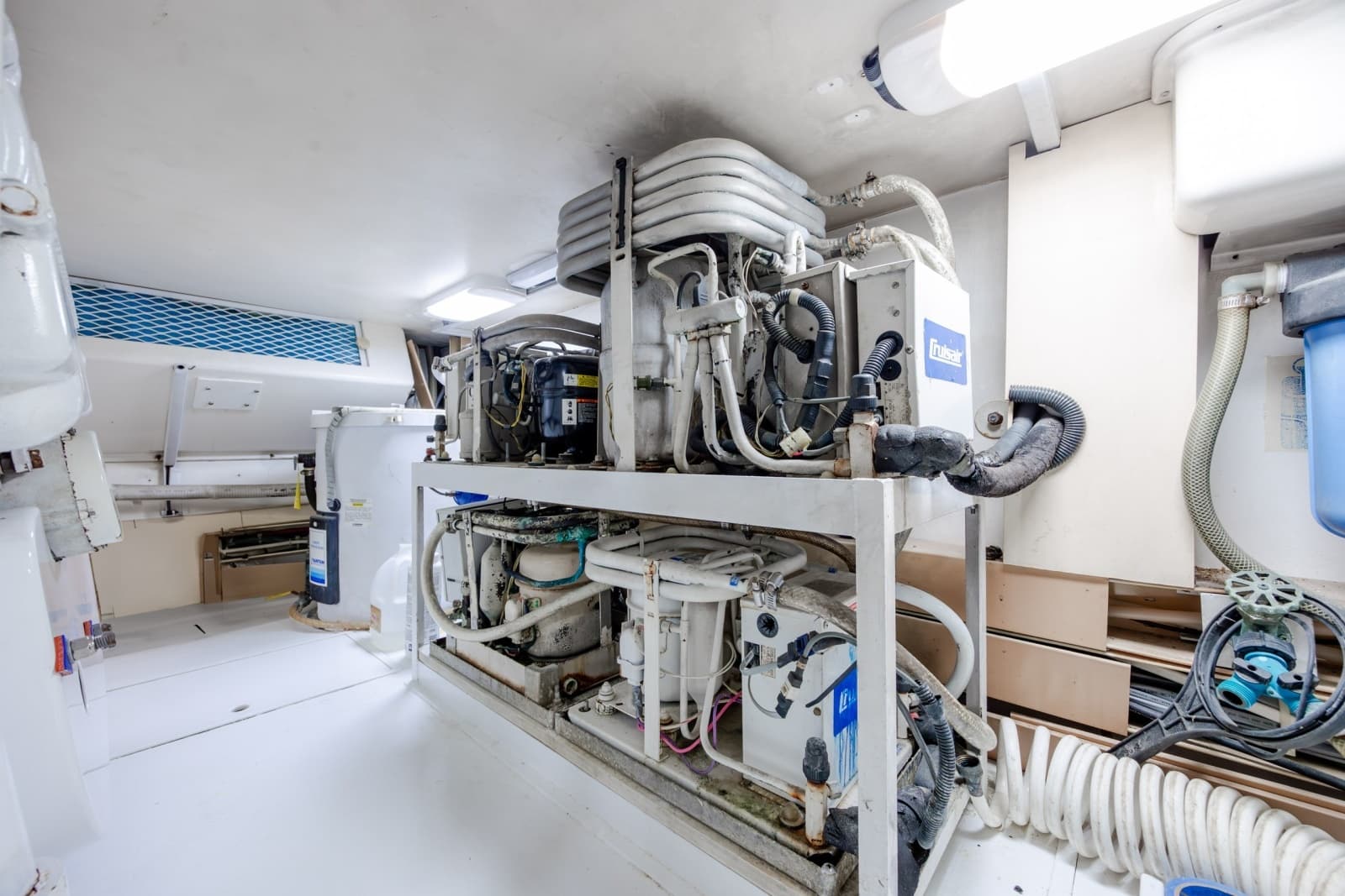 2000 Viking 55 Convertible