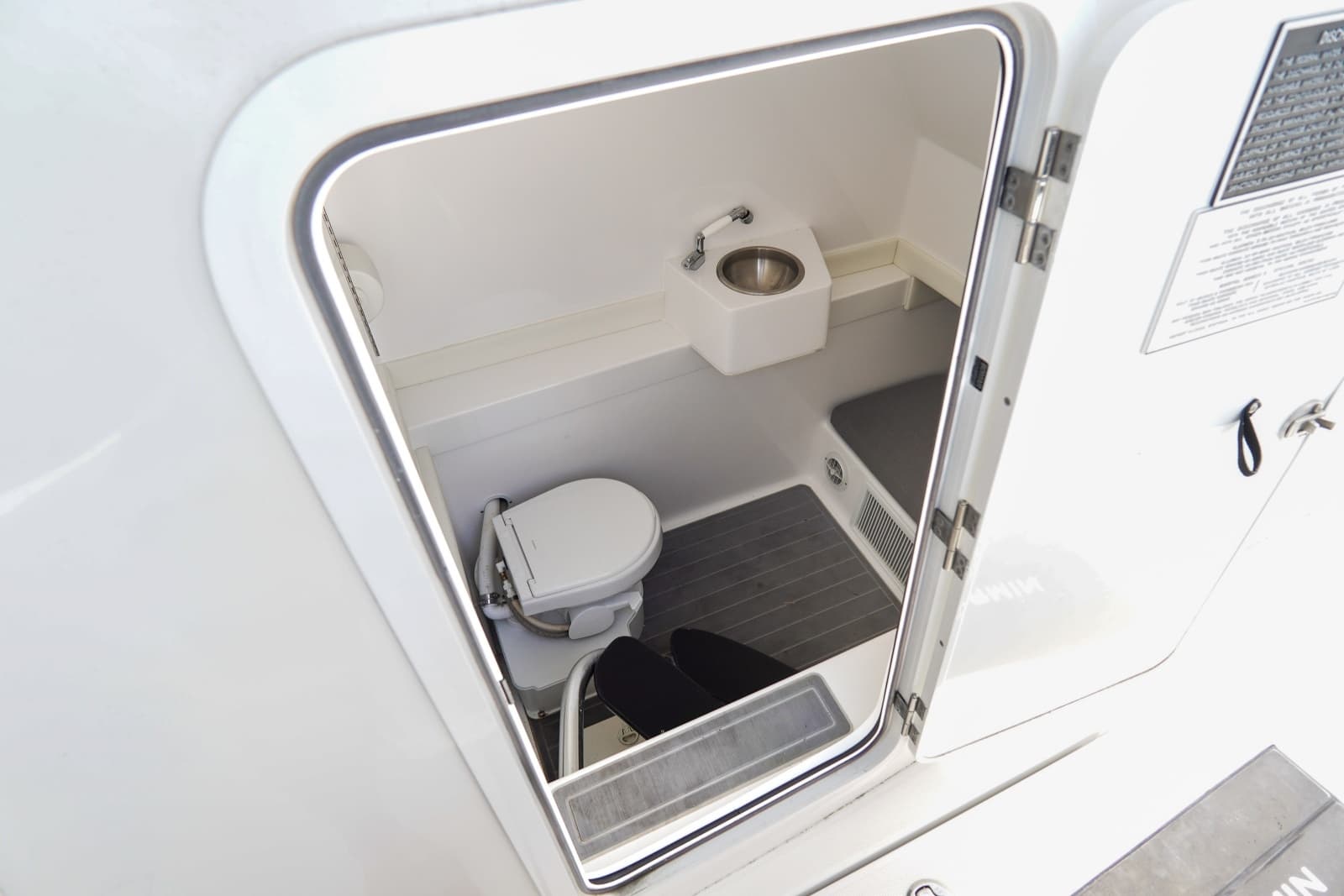 2024 Front Runner CC