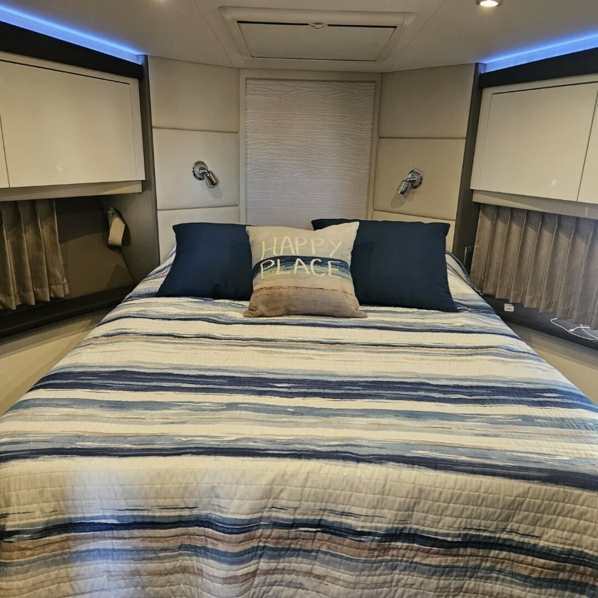 2020 Carver C37  Coupe