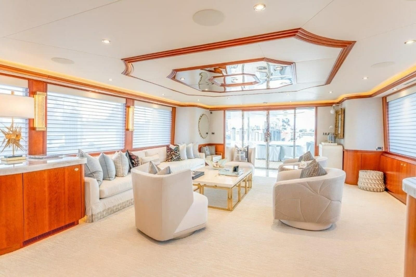 2006 Westport 130 Motoryacht