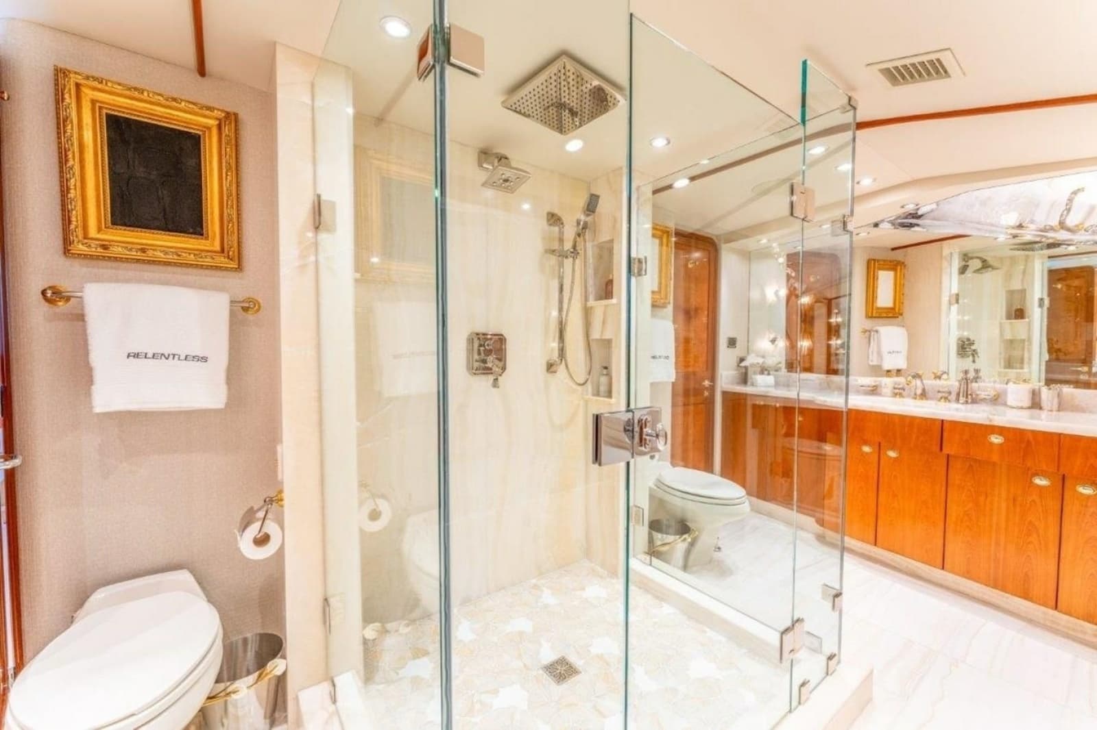 2006 Westport 130 Motoryacht