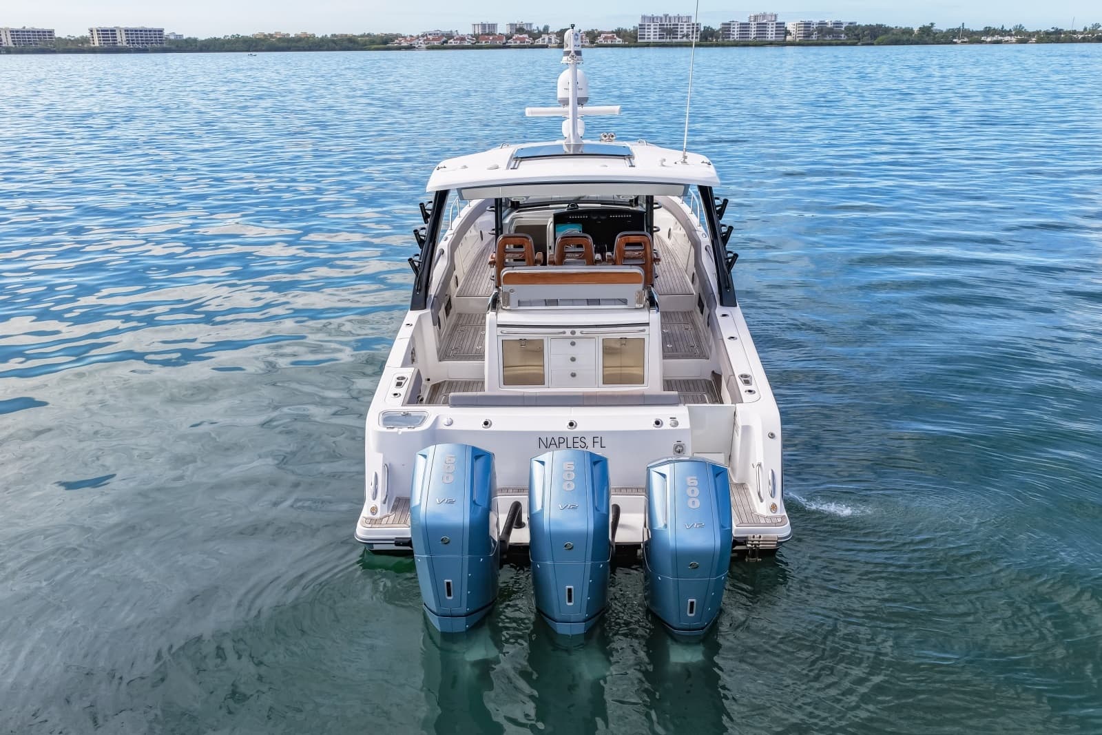 2023 Boston Whaler 