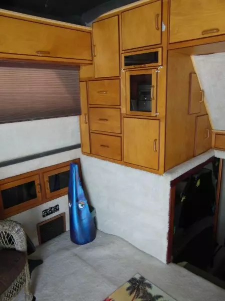 1995 Sportfish Salon Portside View