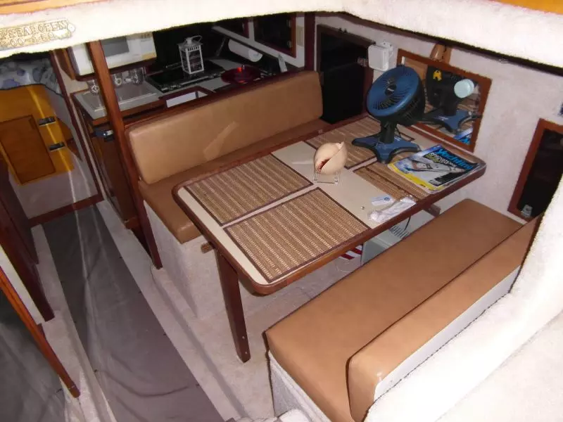 1995 Sportfish Dining From Salon