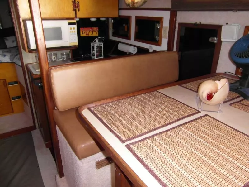 1995 Sportfish Dining Facing Forward