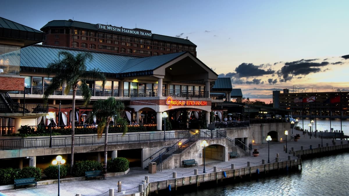 Jacksons Bistro Bar & Sushi